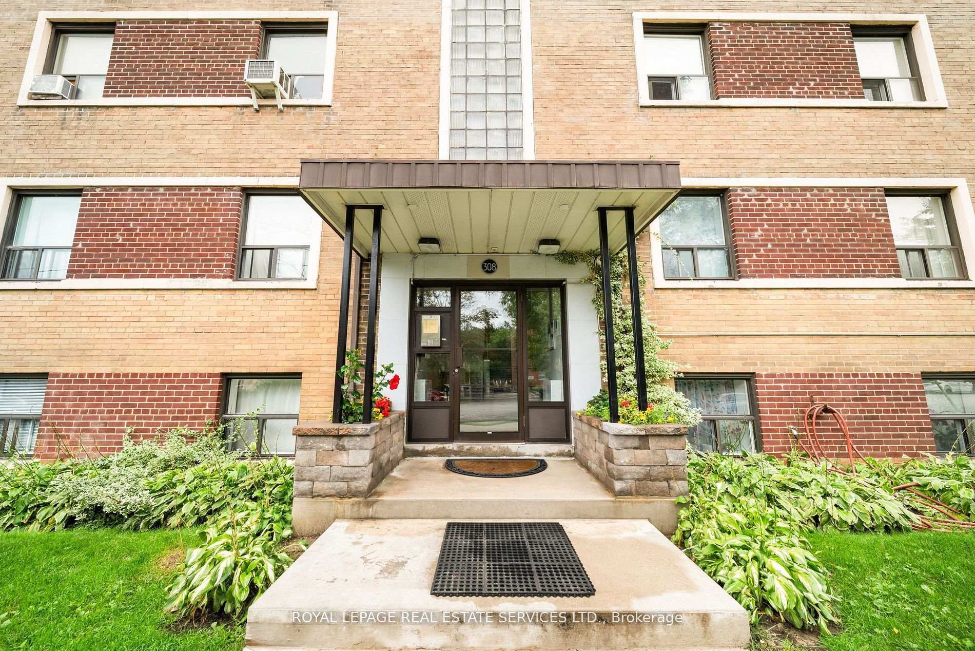 Photo 7 of Unit 110, 308 The Kingsway, Etobicoke, Edenbridge-Humber Valley — HOMEH