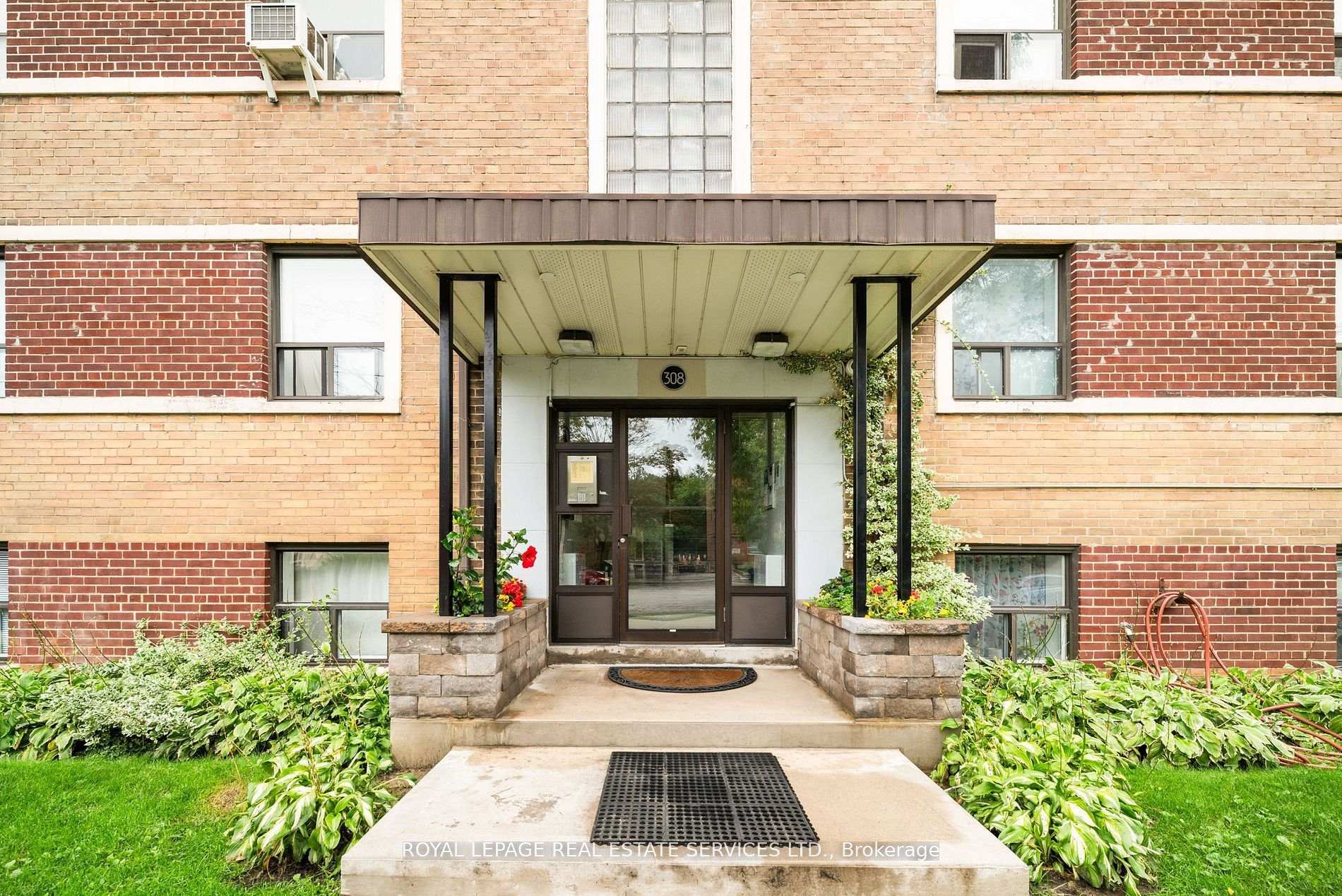 Photo 8 of Unit 110, 308 The Kingsway, Etobicoke, Edenbridge-Humber Valley — HOMEH