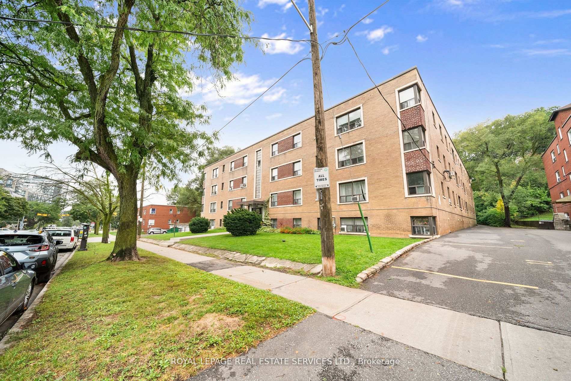 Photo 9 of Unit 110, 308 The Kingsway, Etobicoke, Edenbridge-Humber Valley — HOMEH