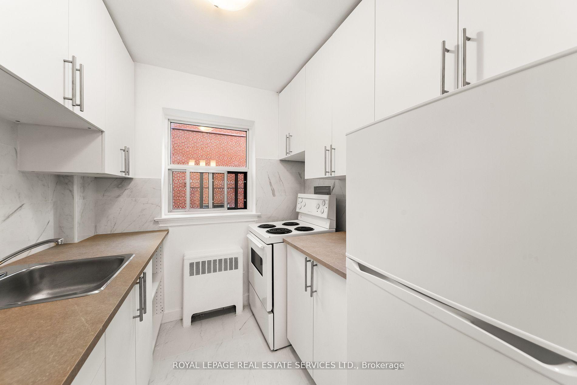 Photo 12 of Unit 110, 308 The Kingsway, Etobicoke, Edenbridge-Humber Valley — HOMEH