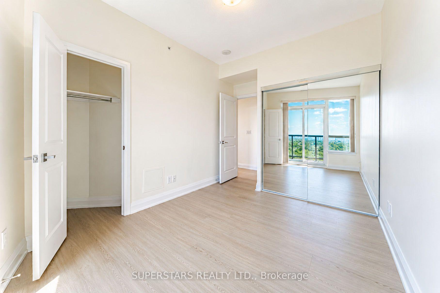 Photo 13 of Unit 1626, 7161 Yonge Street, Markham, Thornhill — HOMEH