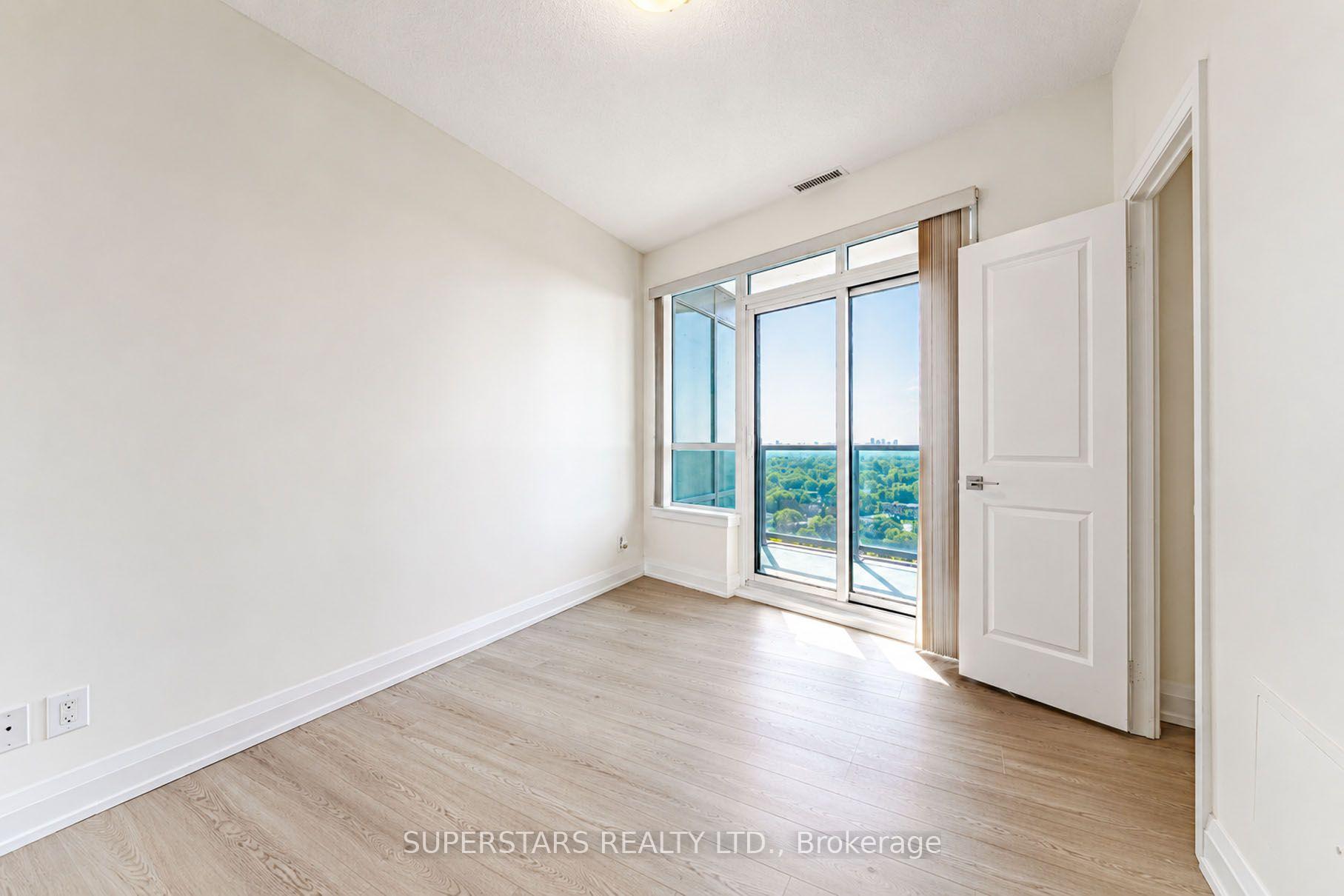 Photo 18 of Unit 1626, 7161 Yonge Street, Markham, Thornhill — HOMEH