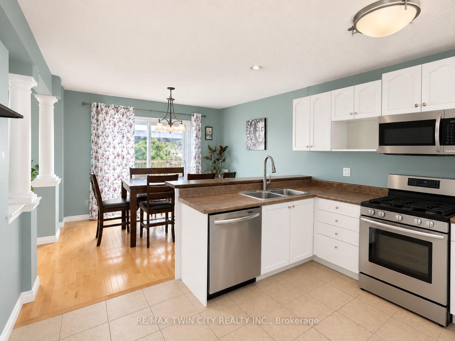 Photo 7 of 72 Newcastle Drive, Kitchener, Huron Park — HOMEH