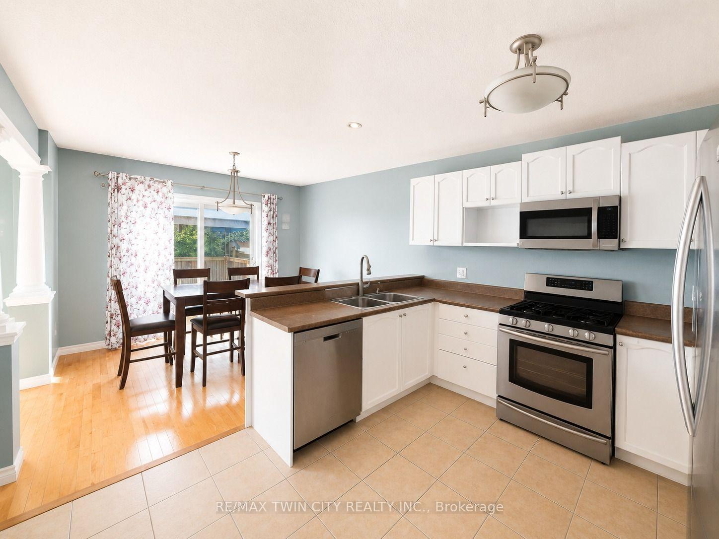 Photo 8 of 72 Newcastle Drive, Kitchener, Huron Park — HOMEH