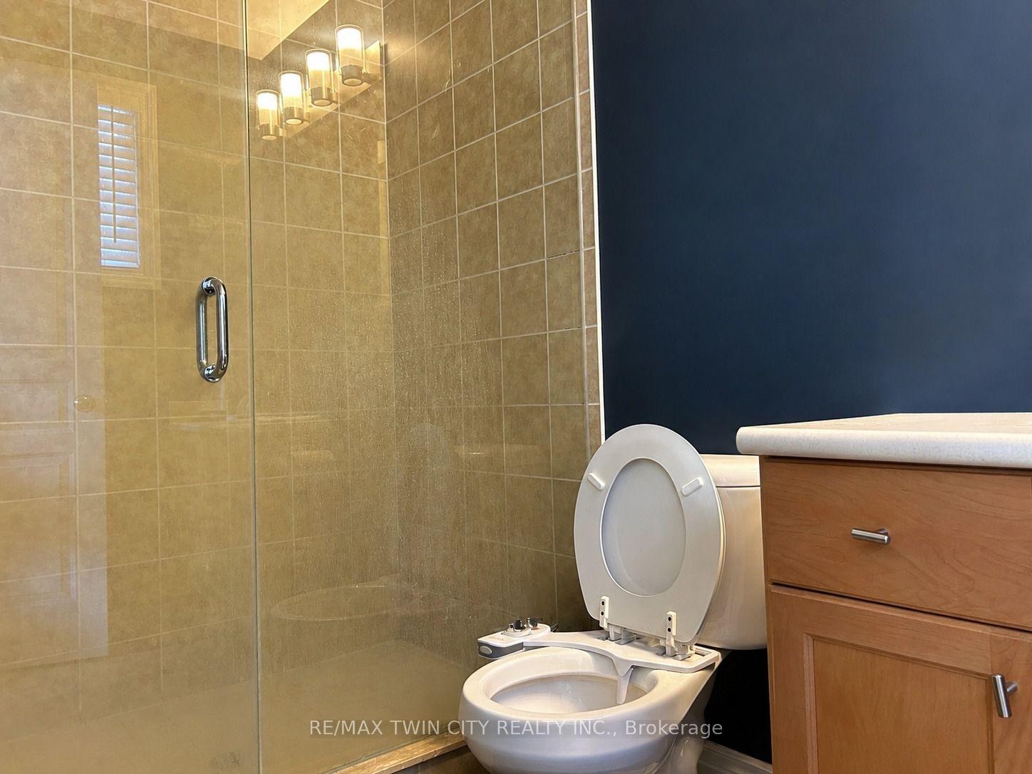 Photo 17 of 72 Newcastle Drive, Kitchener, Huron Park — HOMEH