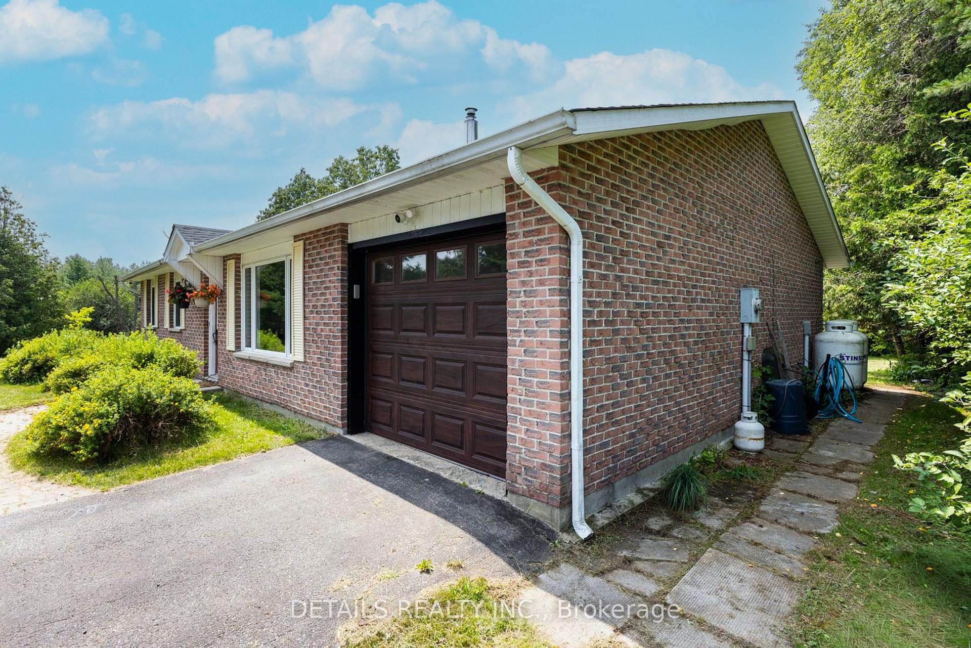 Photo 4 of 120 Delaney Drive, Ottawa, Huntley Ward (South West) — HOMEH