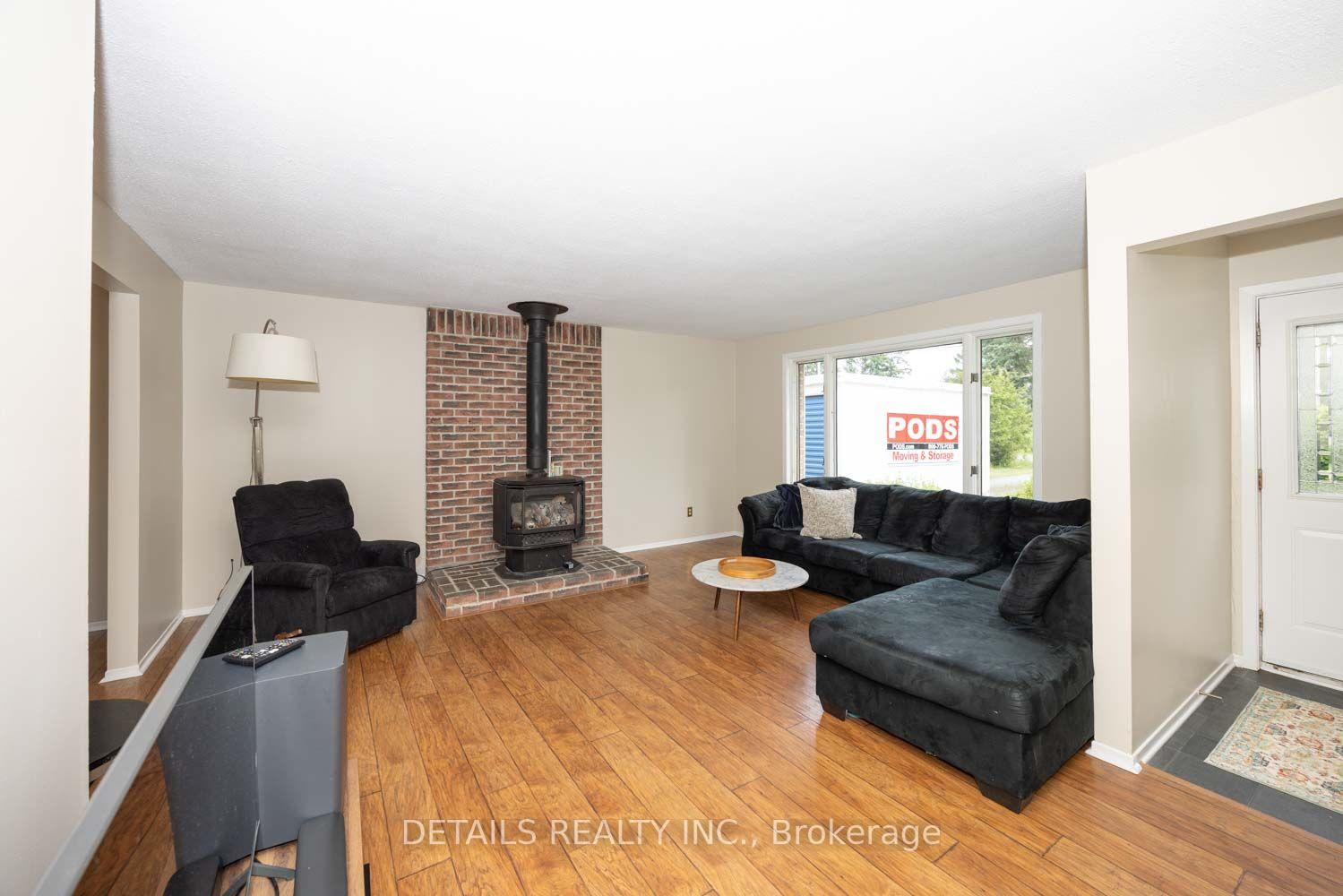 Photo 14 of 120 Delaney Drive, Ottawa, Huntley Ward (South West) — HOMEH