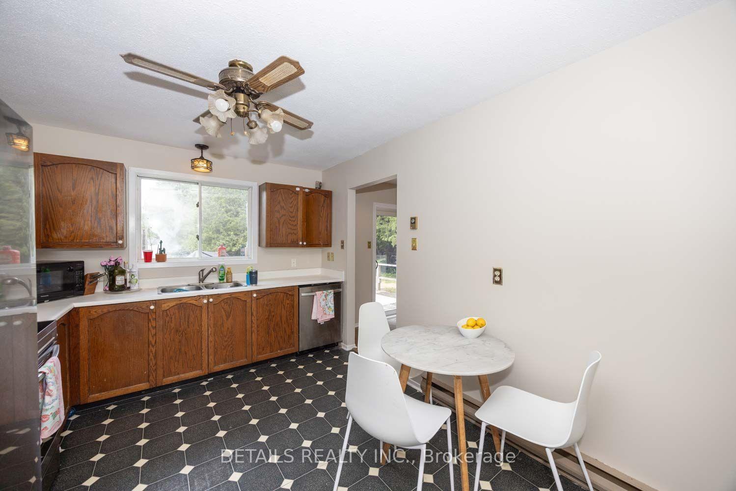 Photo 18 of 120 Delaney Drive, Ottawa, Huntley Ward (South West) — HOMEH
