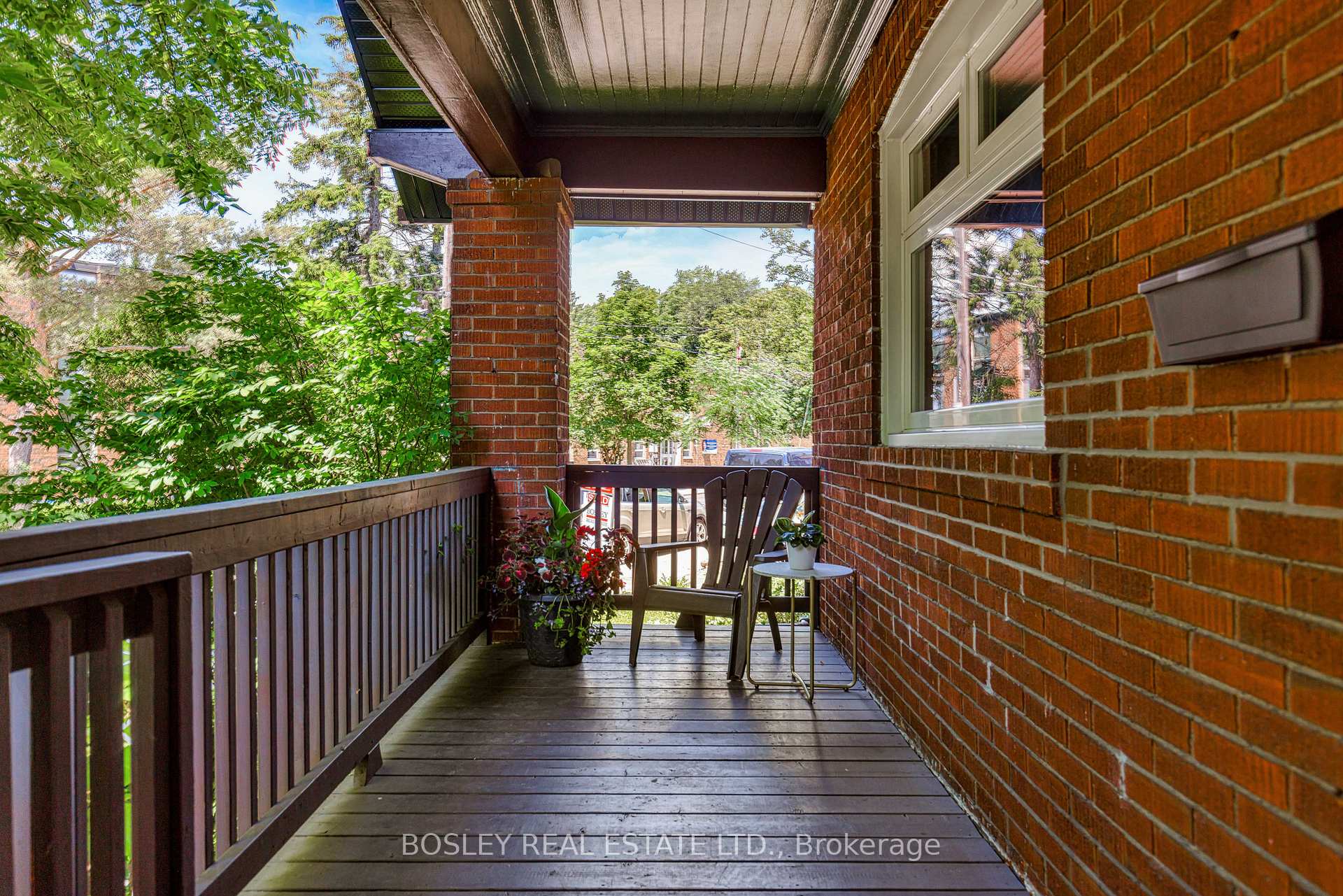 Photo 2 of 247 Gainsborough Road, Toronto, Woodbine Corridor — HOMEH