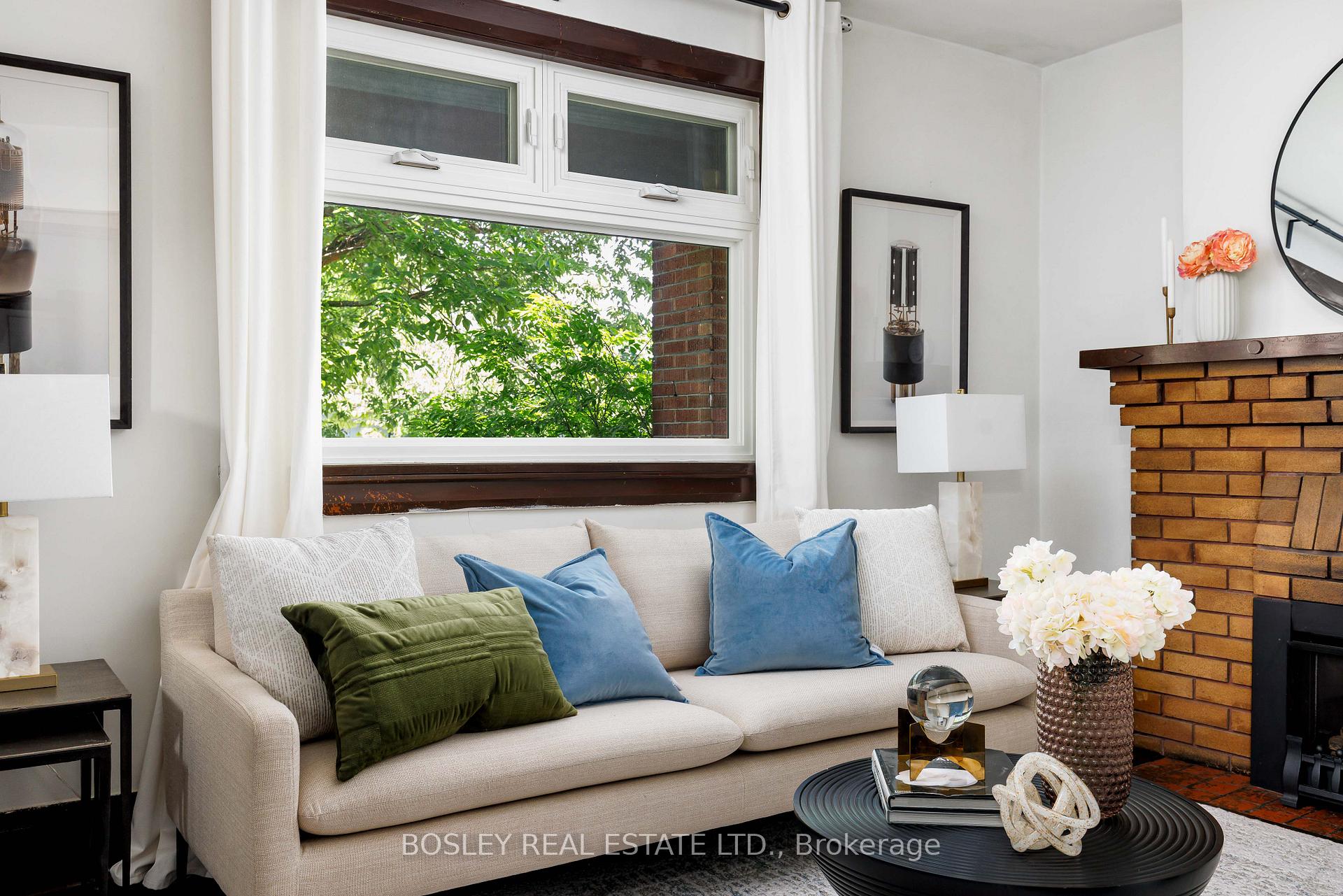 Photo 6 of 247 Gainsborough Road, Toronto, Woodbine Corridor — HOMEH