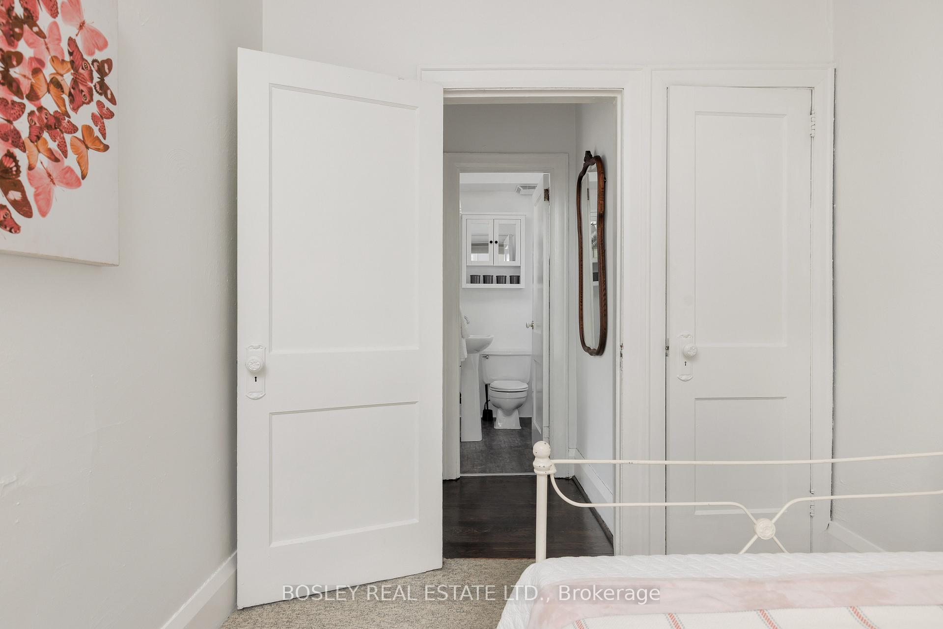 Photo 12 of 247 Gainsborough Road, Toronto, Woodbine Corridor — HOMEH