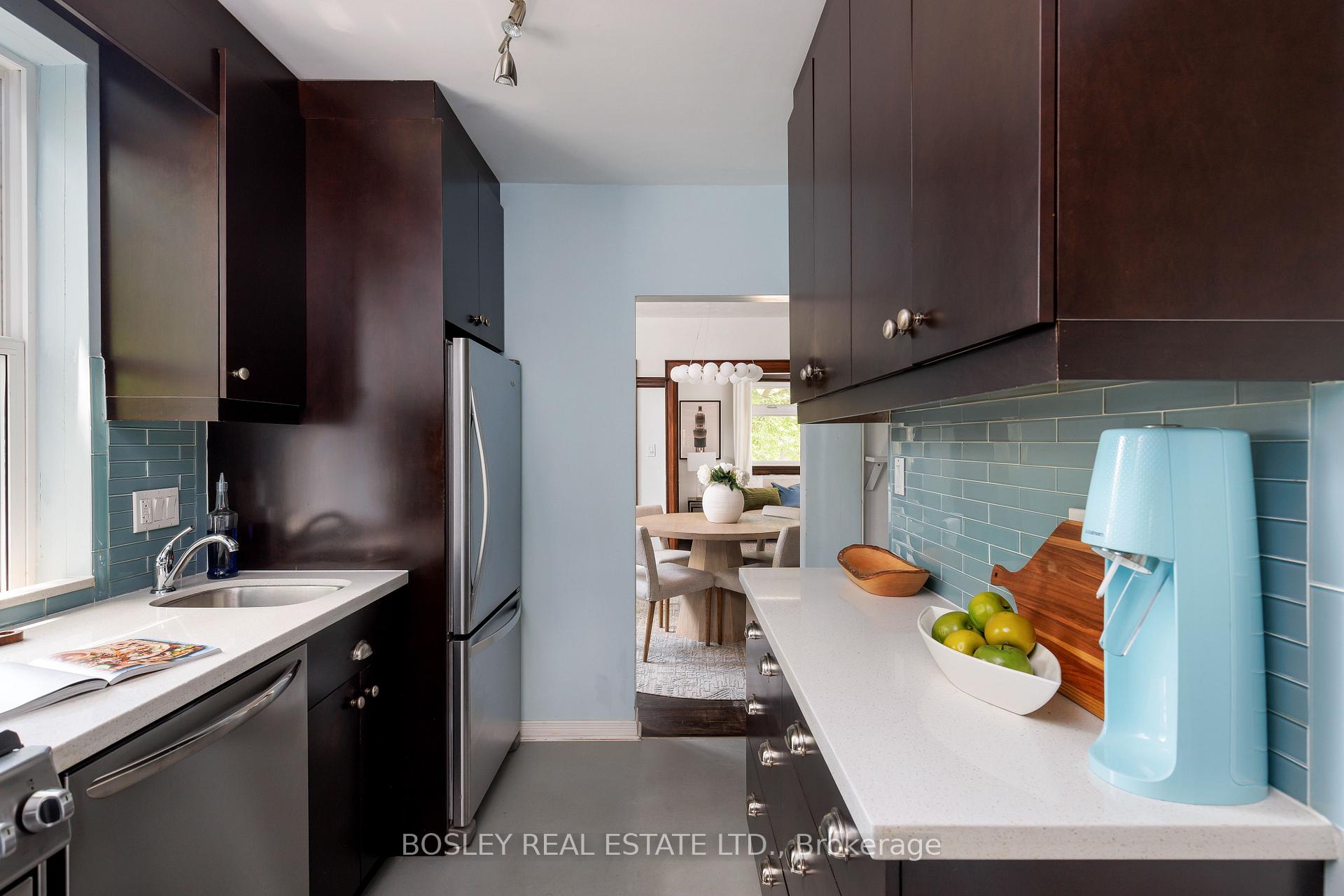Photo 20 of 247 Gainsborough Road, Toronto, Woodbine Corridor — HOMEH