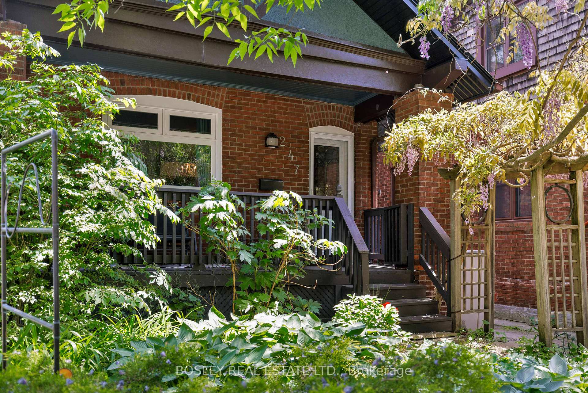 Photo 34 of 247 Gainsborough Road, Toronto, Woodbine Corridor — HOMEH