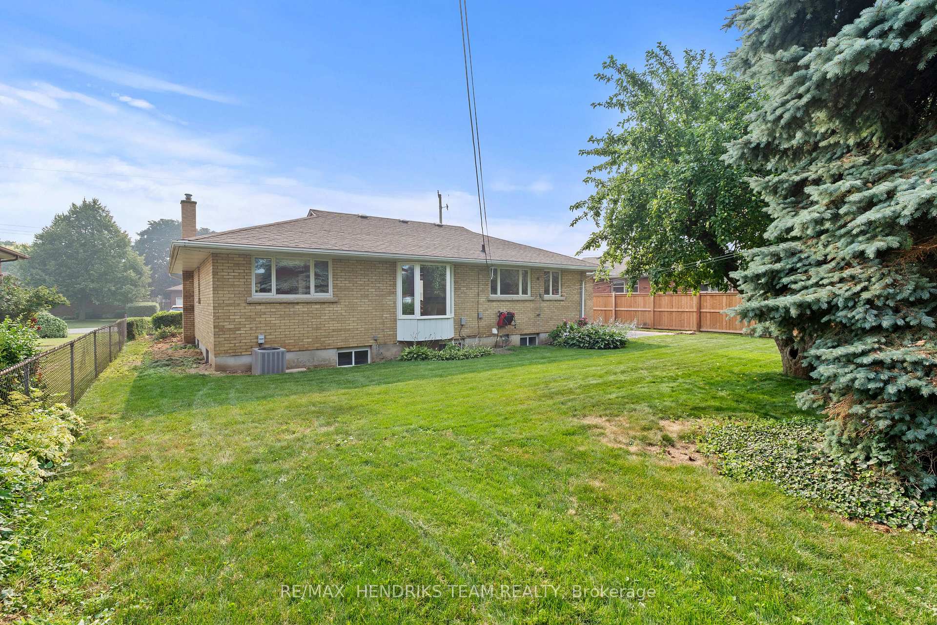 Photo 25 of 17 Kamla Drive, St. Catharines, Vine/Linwell — HOMEH