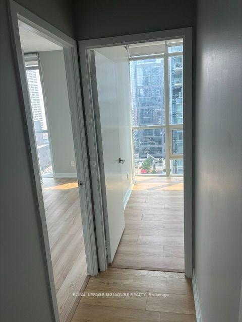 Photo 12 of Unit 1707, 126 Simcoe Street, Toronto, Waterfront Communities — HOMEH