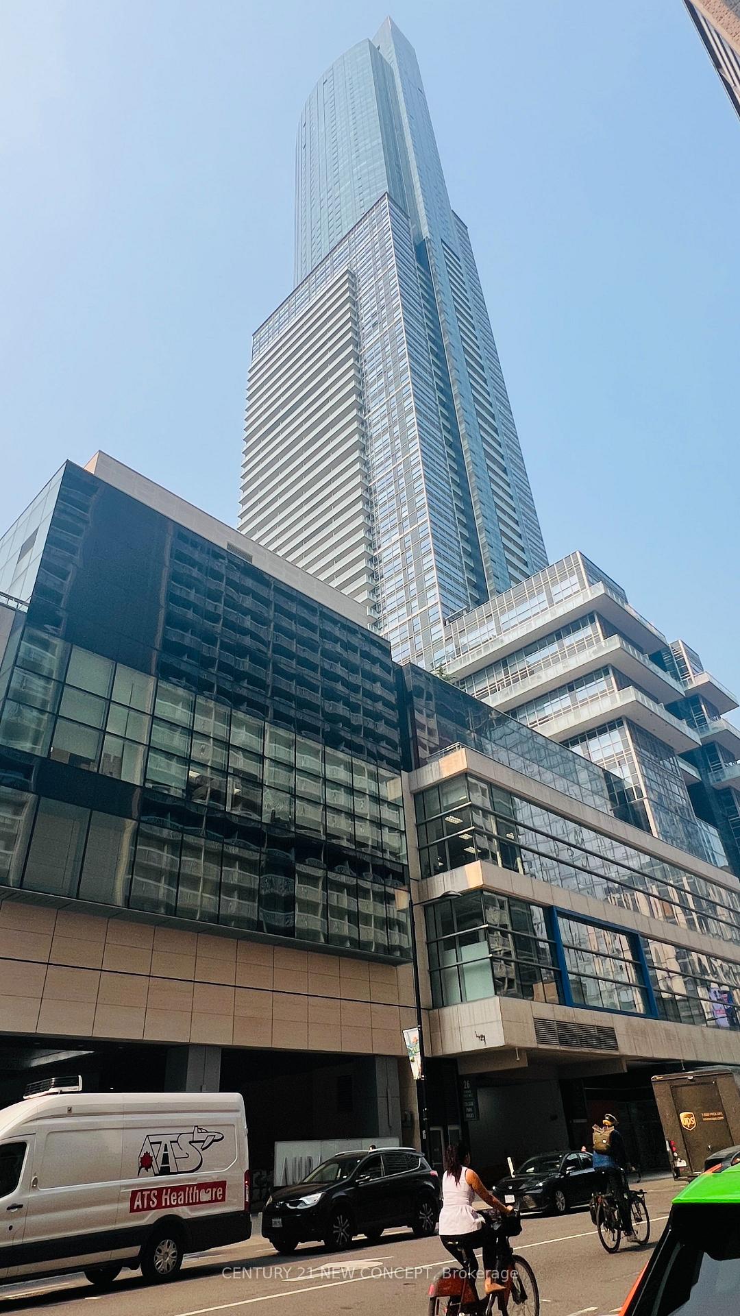 Front of Unit 818, 386 Yonge Street