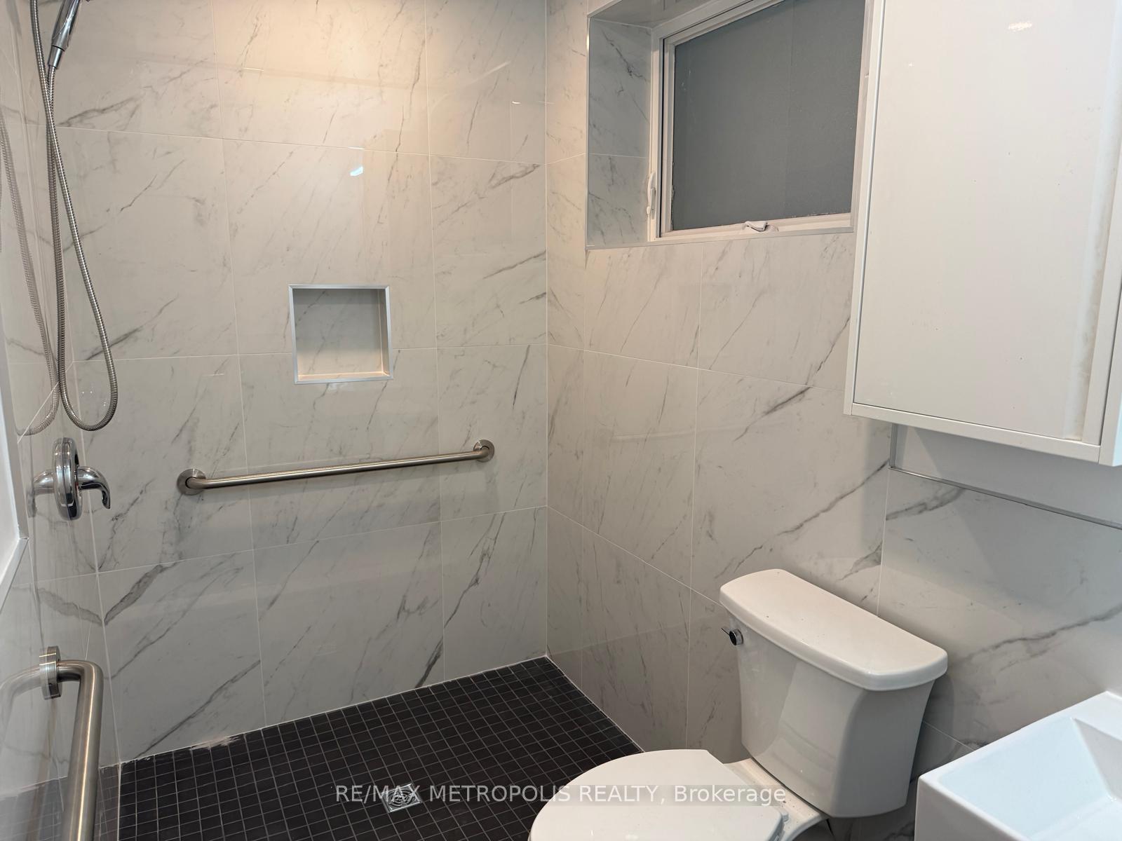 Photo 2 of Unit Basement, 14 Stephen Drive, Etobicoke, Stonegate-Queensway — HOMEH