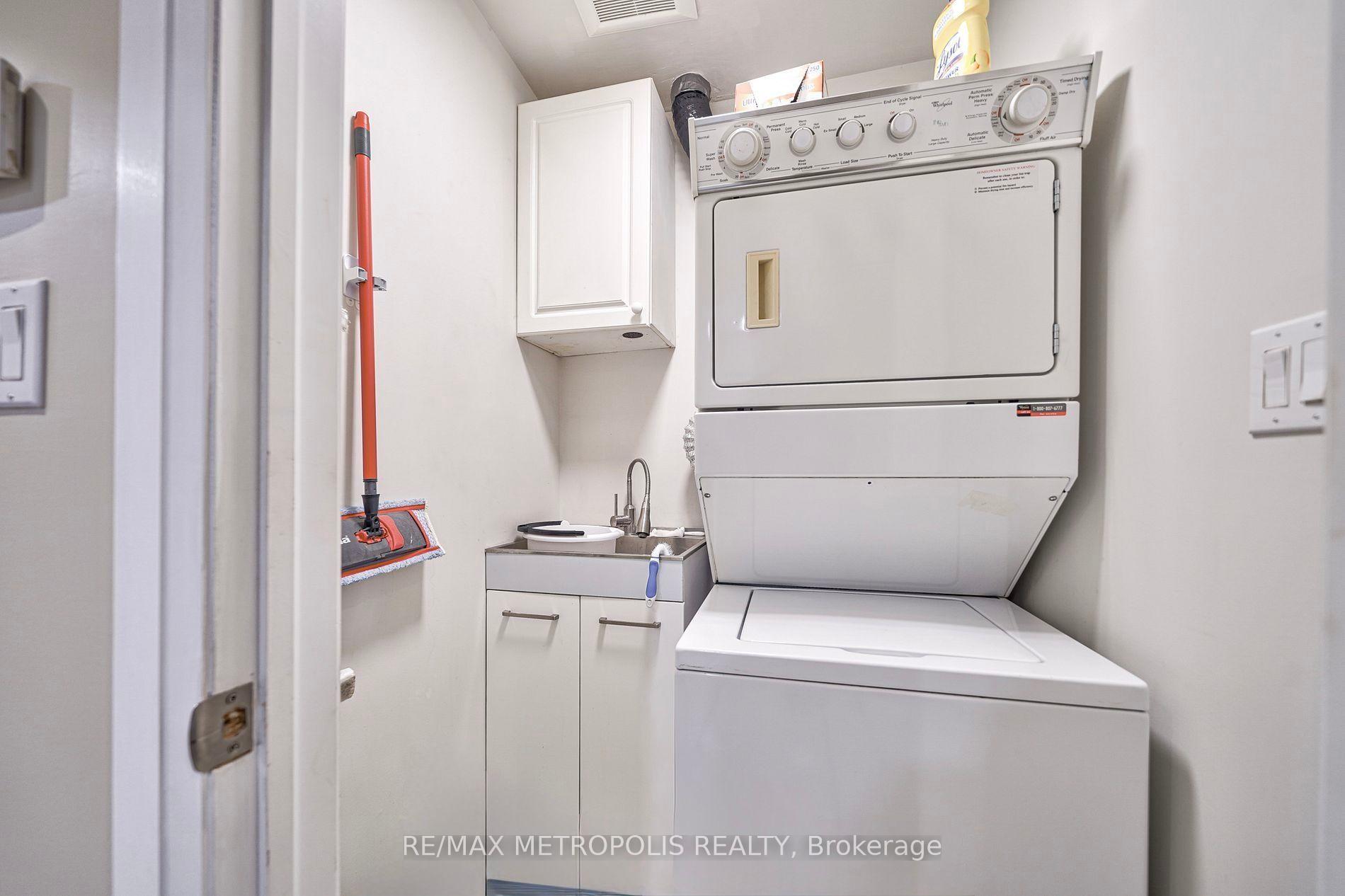 Photo 5 of Unit Basement, 14 Stephen Drive, Etobicoke, Stonegate-Queensway — HOMEH