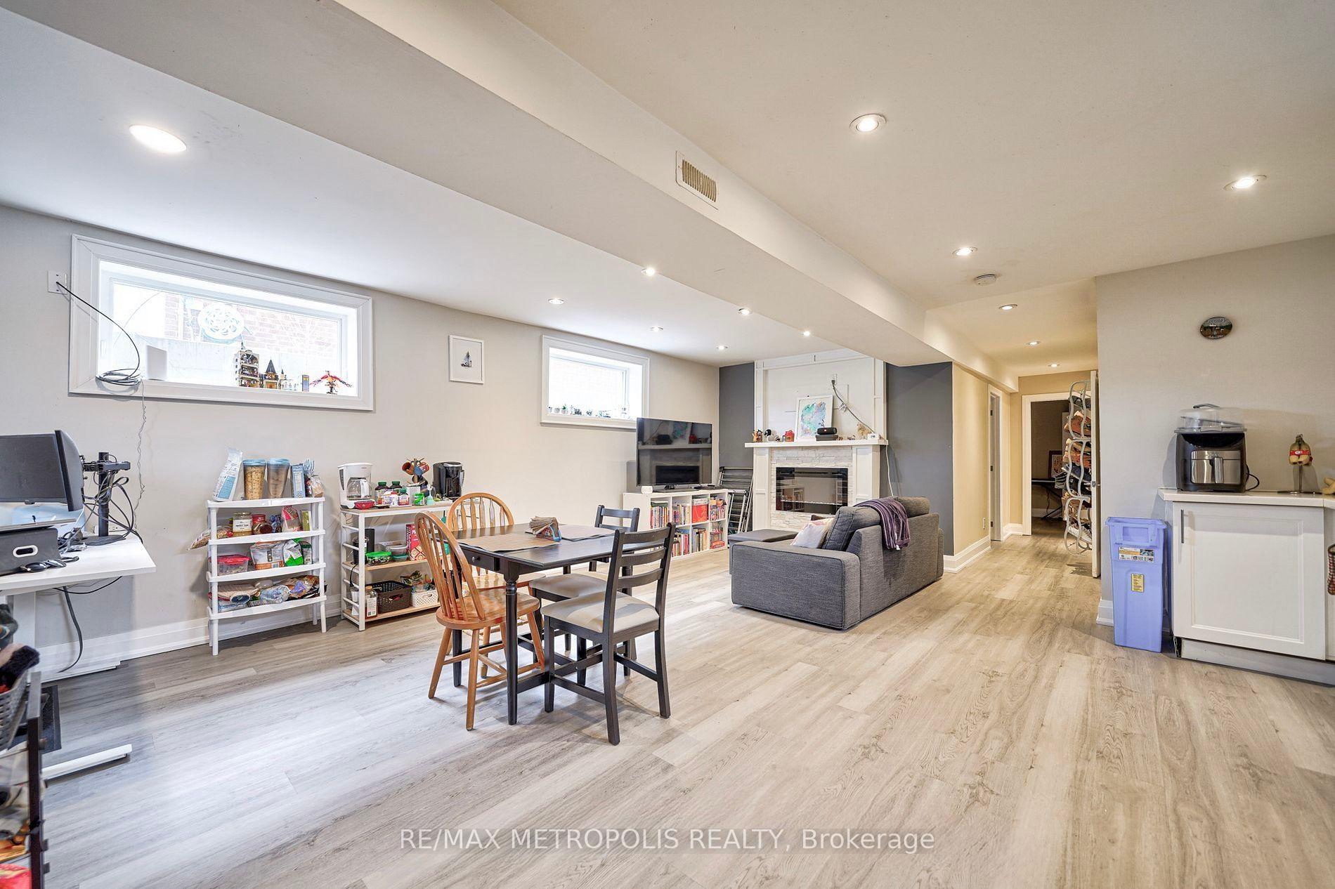 Photo 20 of Unit Basement, 14 Stephen Drive, Etobicoke, Stonegate-Queensway — HOMEH