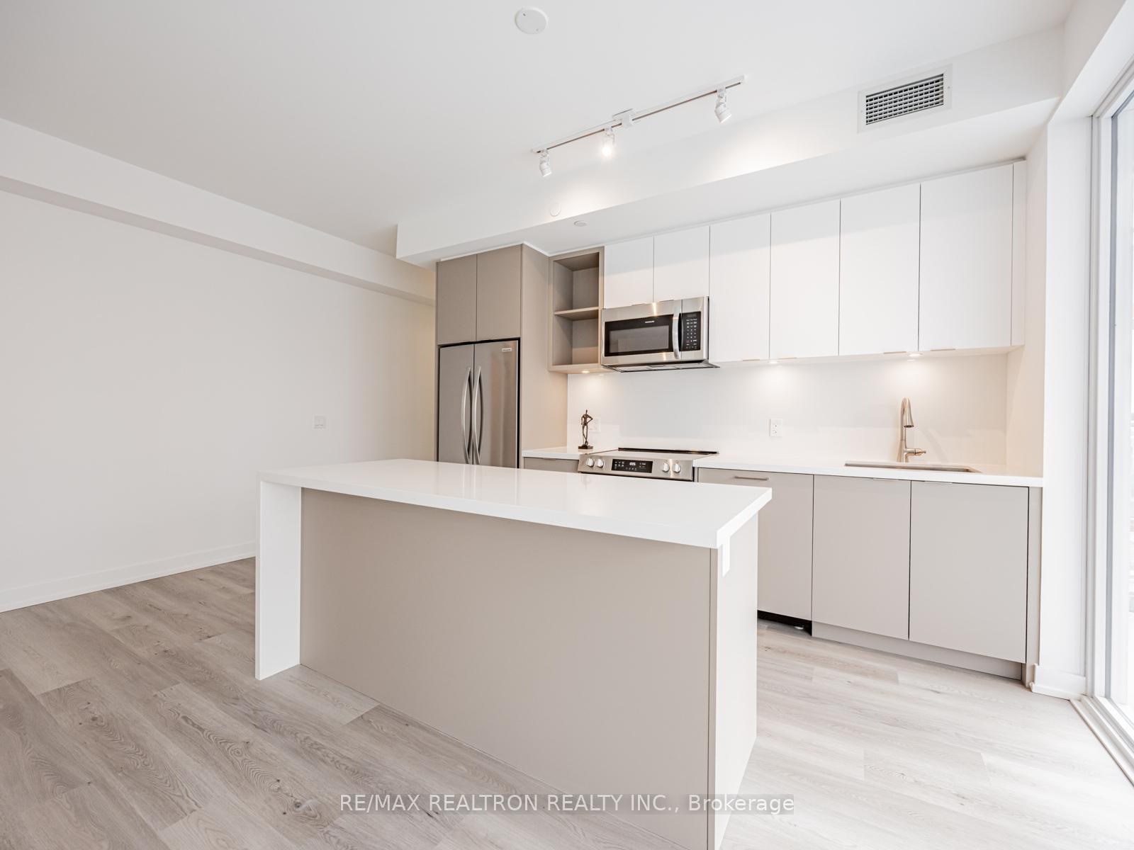 Photo 6 of Unit 428, 333 Sunseeker Avenue, Innisfil, Rural Innisfil — HOMEH