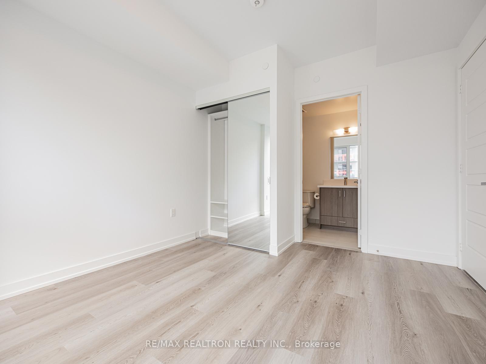 Photo 13 of Unit 428, 333 Sunseeker Avenue, Innisfil, Rural Innisfil — HOMEH