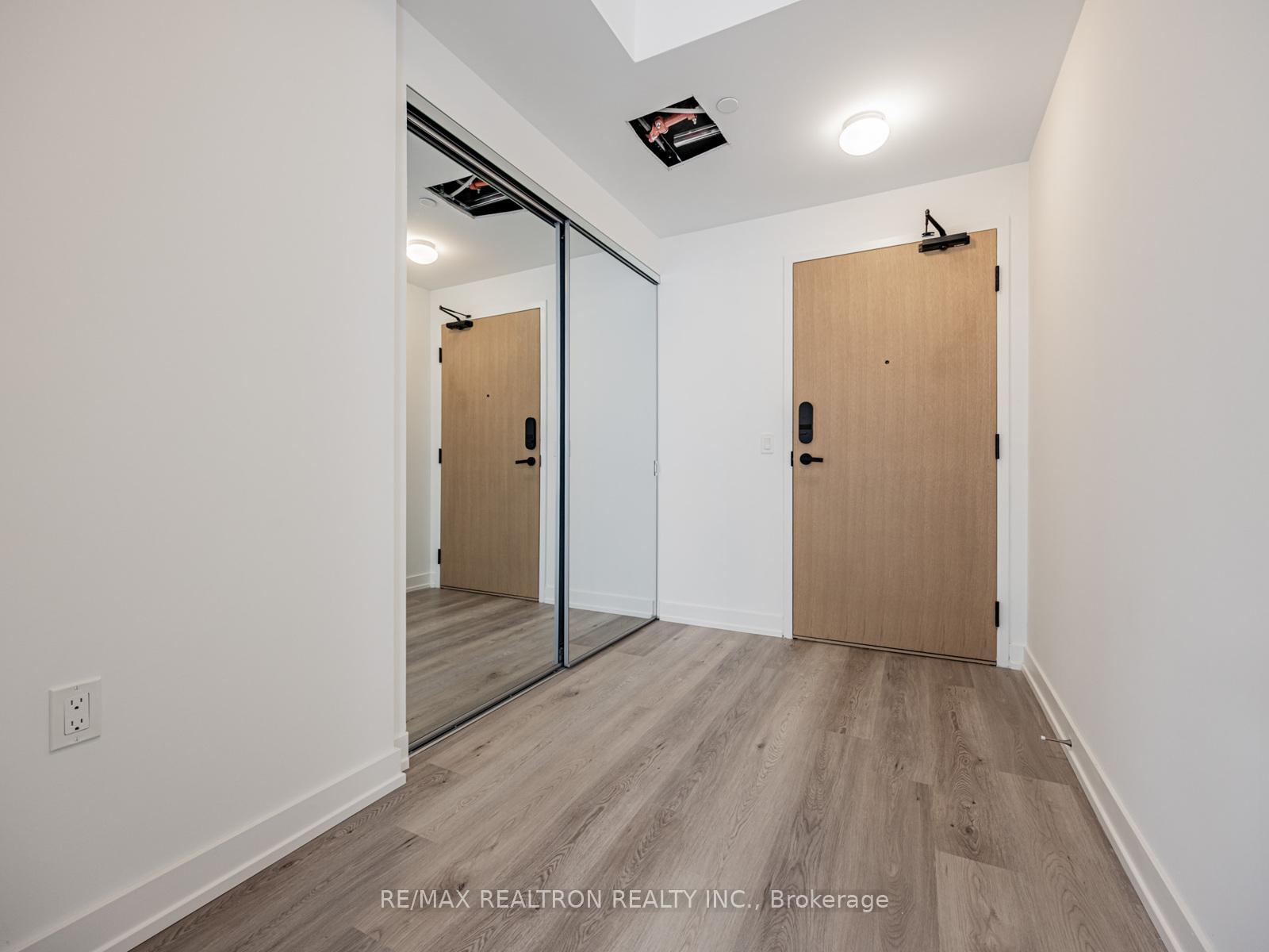 Photo 14 of Unit 428, 333 Sunseeker Avenue, Innisfil, Rural Innisfil — HOMEH
