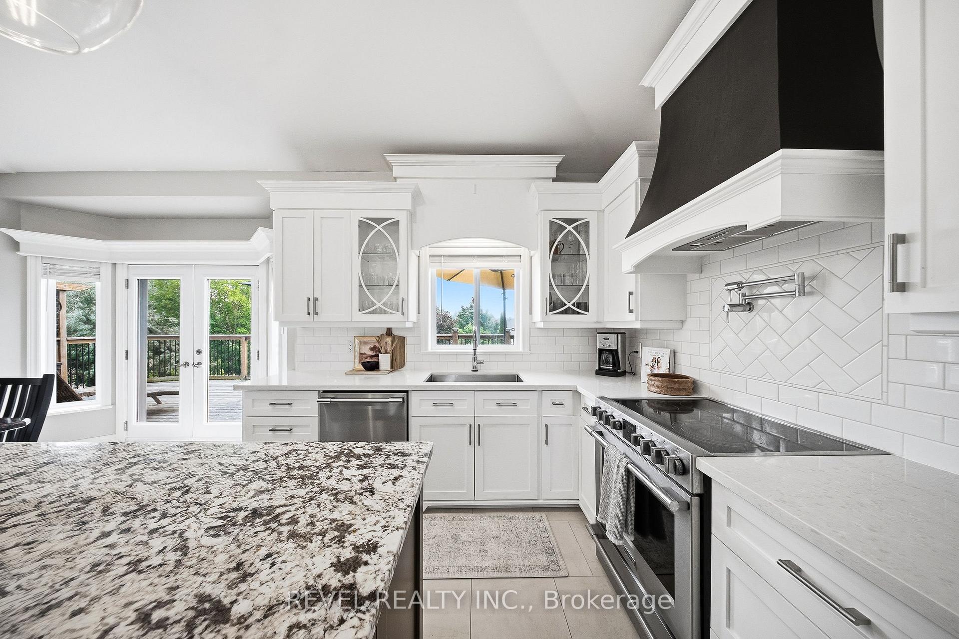 Photo 11 of 91 Biscayne Crescent, Orangeville — HOMEH