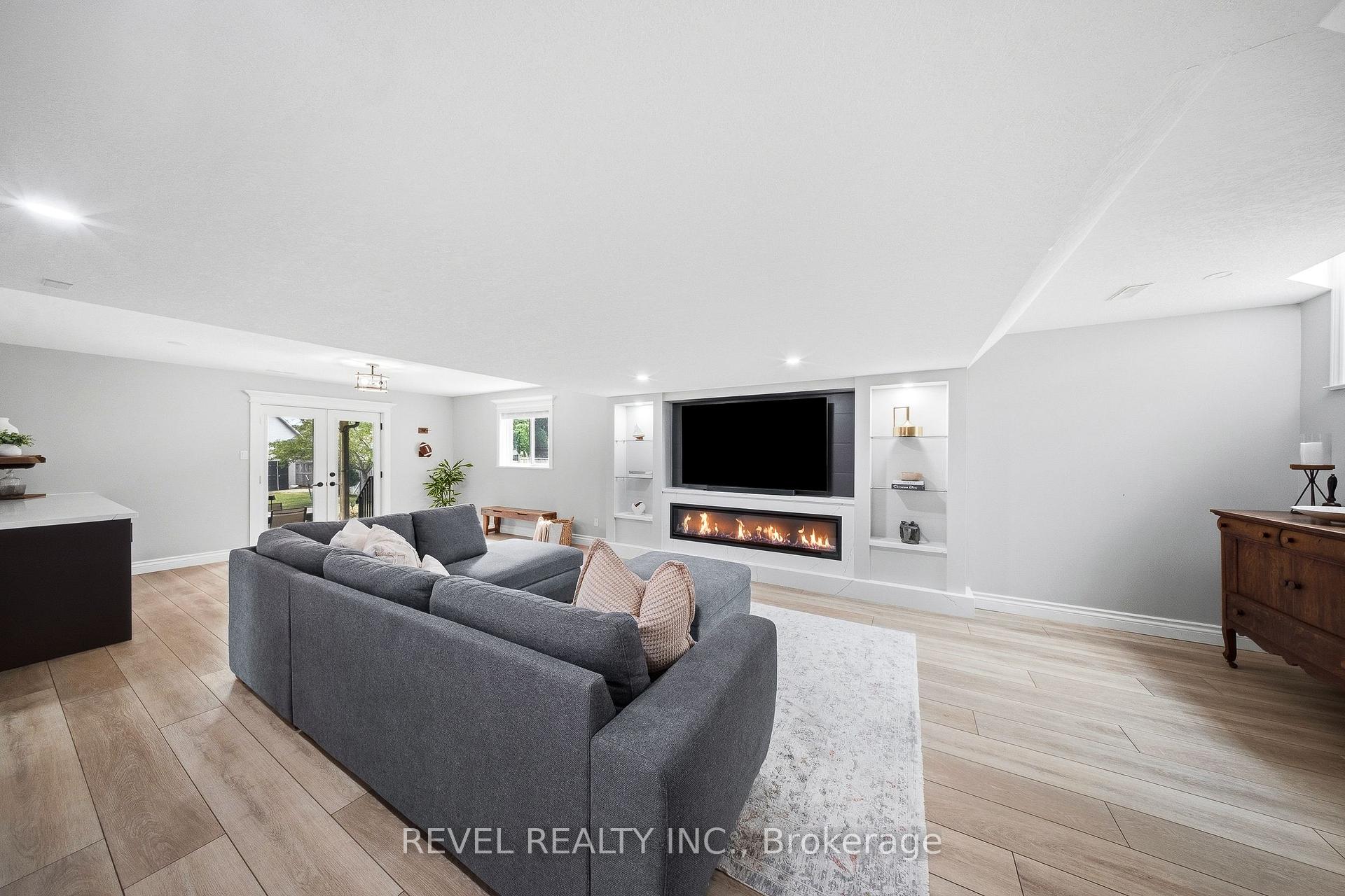 Photo 24 of 91 Biscayne Crescent, Orangeville — HOMEH