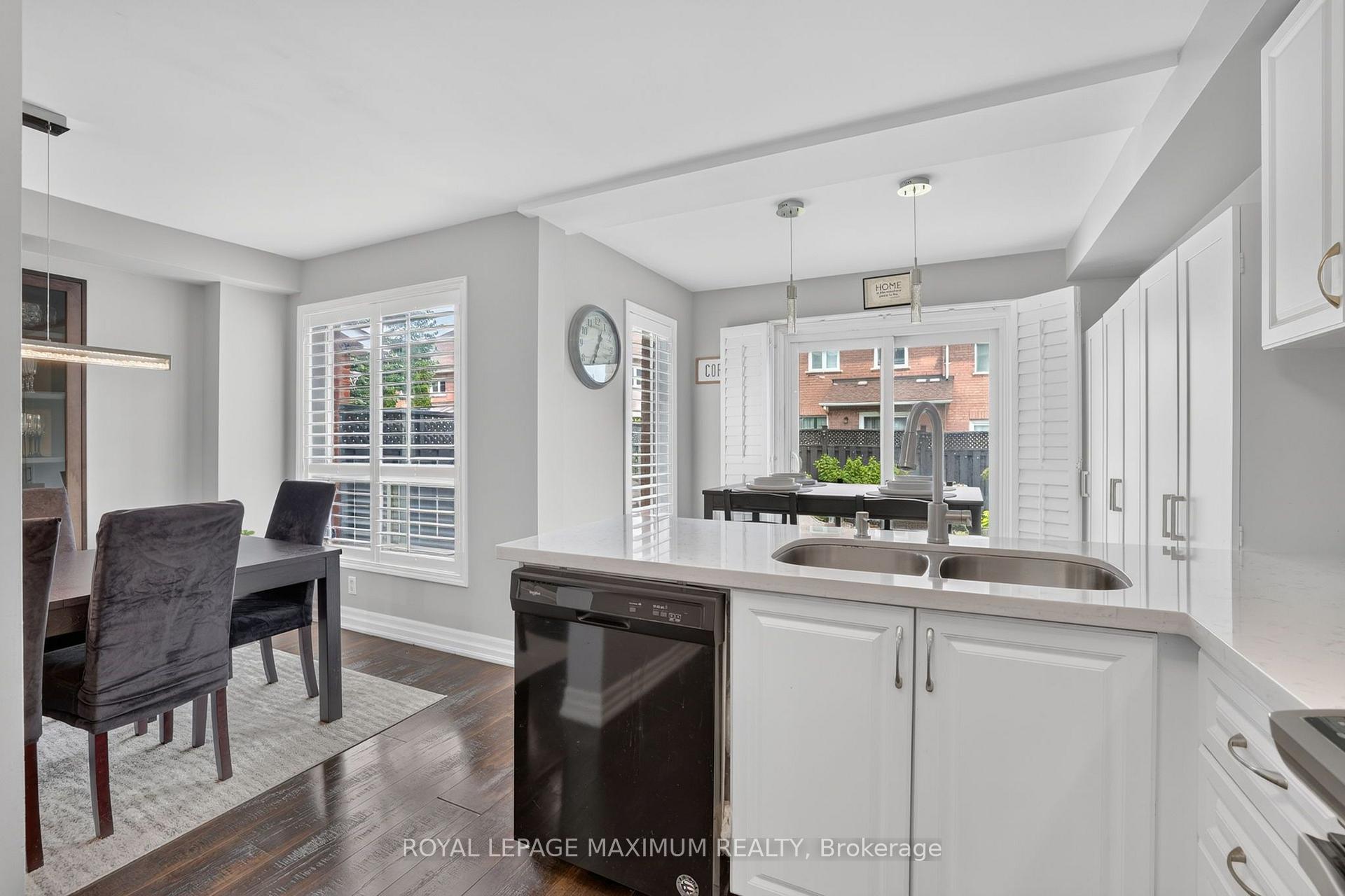 Photo 15 of 6 Jensen Court, Vaughan, Maple — HOMEH