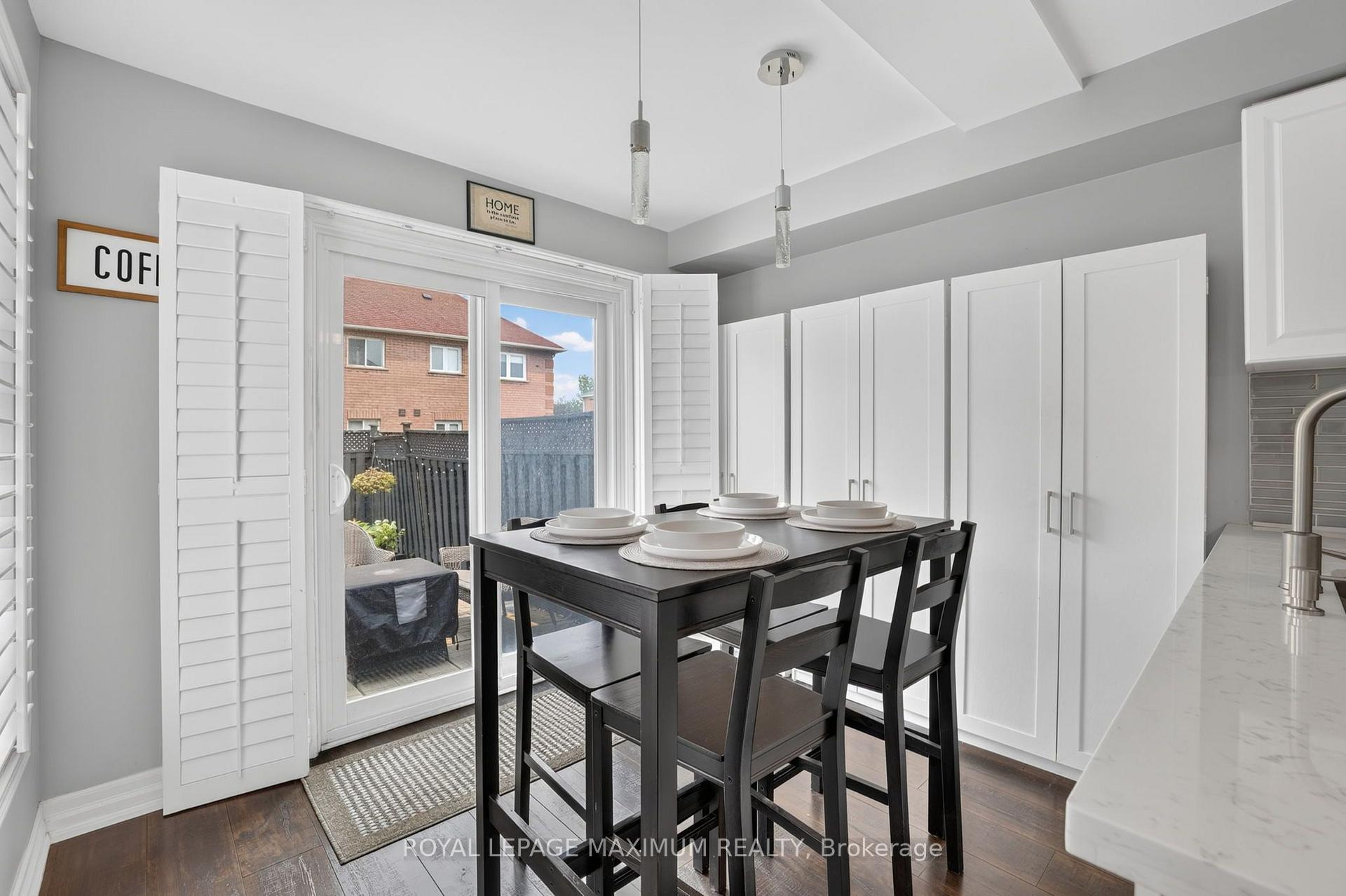 Photo 16 of 6 Jensen Court, Vaughan, Maple — HOMEH