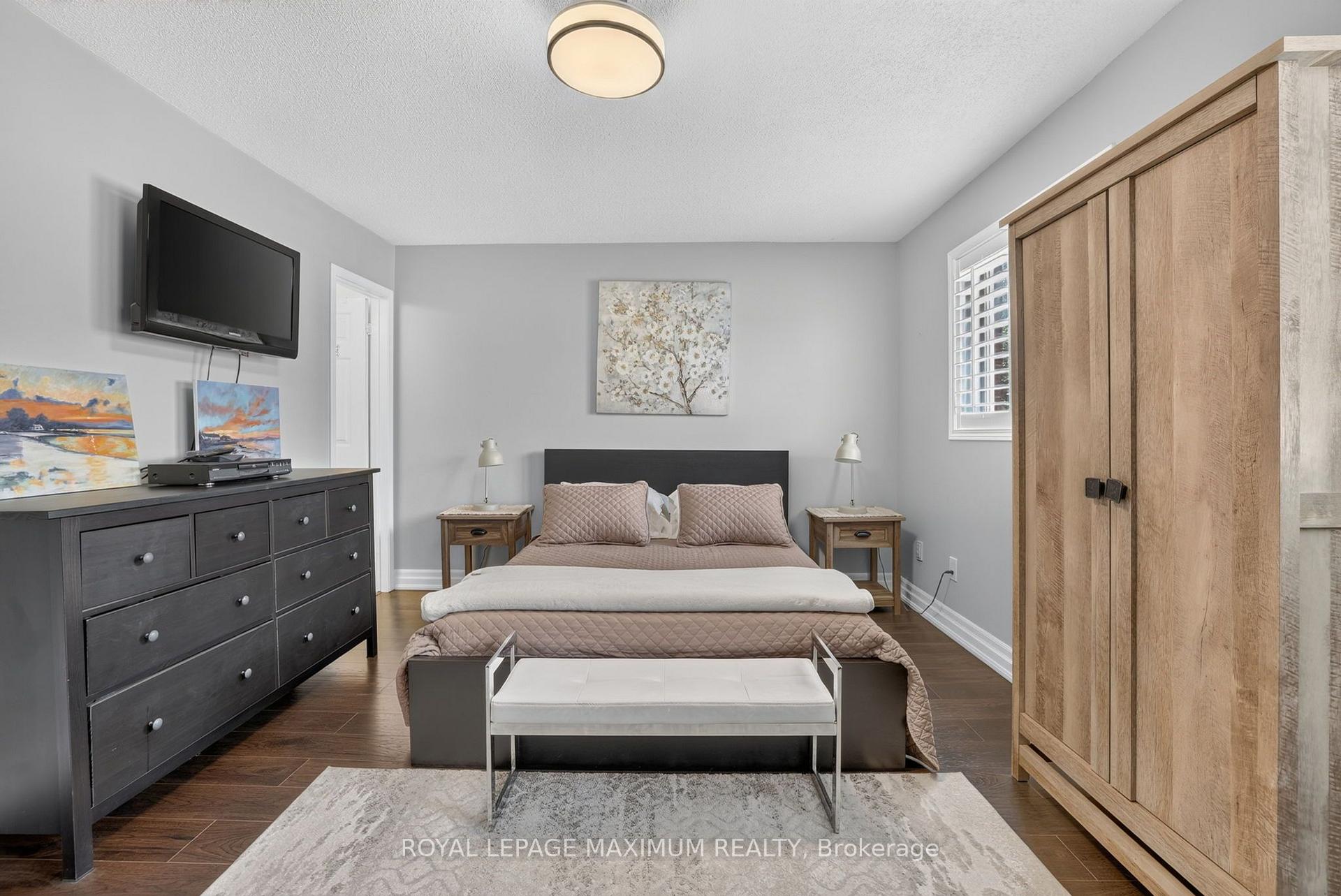 Photo 22 of 6 Jensen Court, Vaughan, Maple — HOMEH