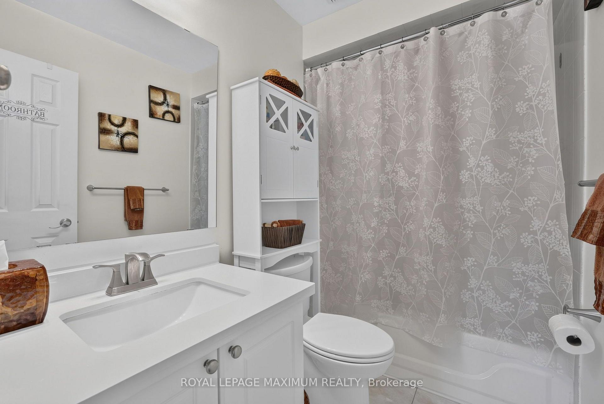 Photo 24 of 6 Jensen Court, Vaughan, Maple — HOMEH