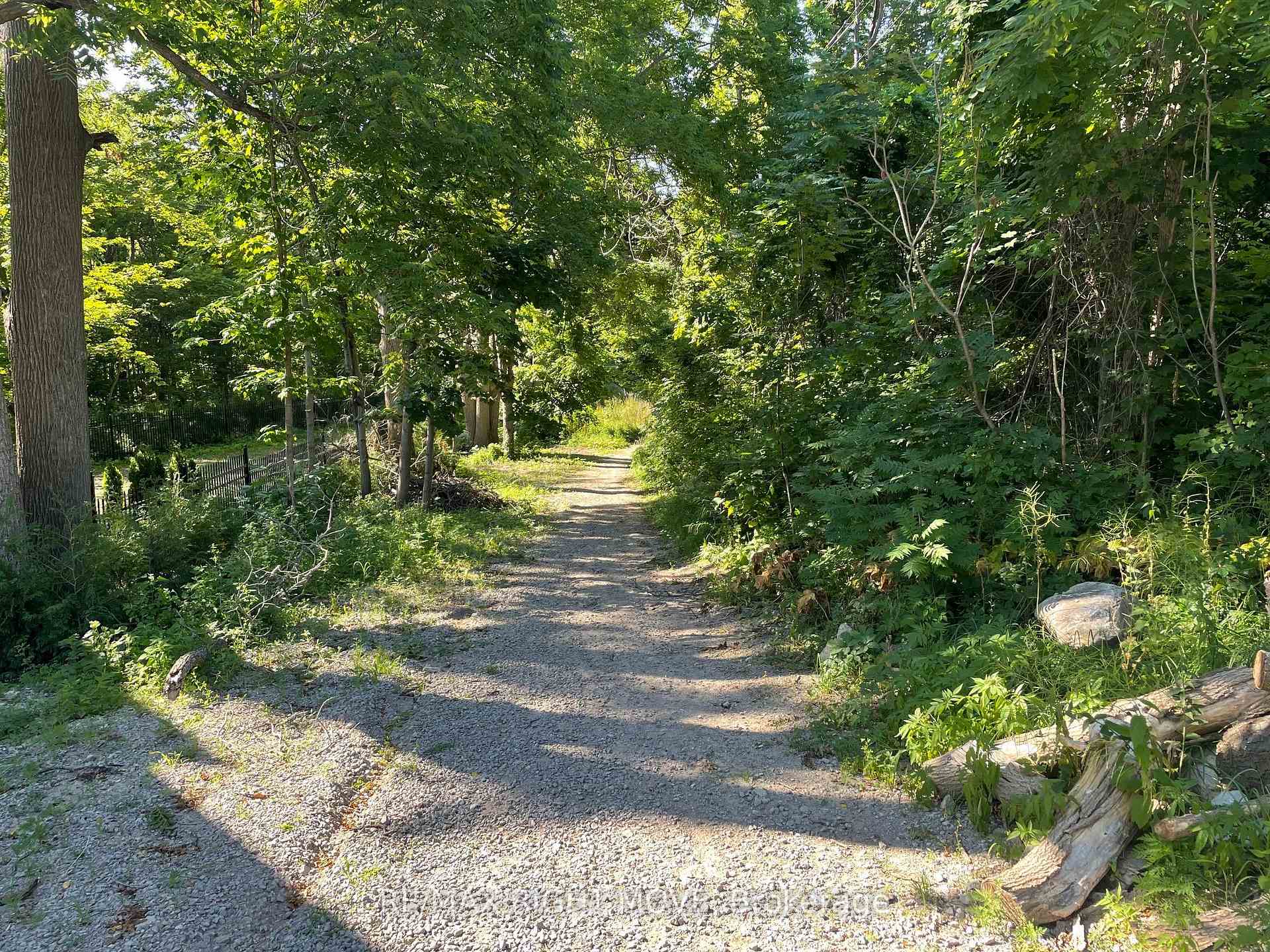 Photo 5 of 1 Cowan Street, Orillia — HOMEH