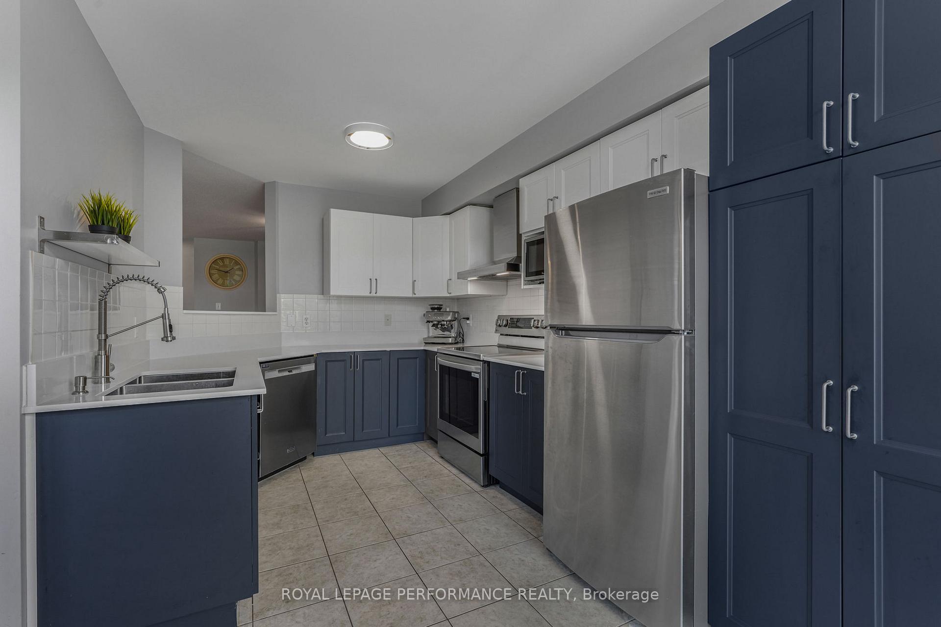 Photo 12 of 172 Colliston Crescent, Ottawa, Ridgemont — HOMEH