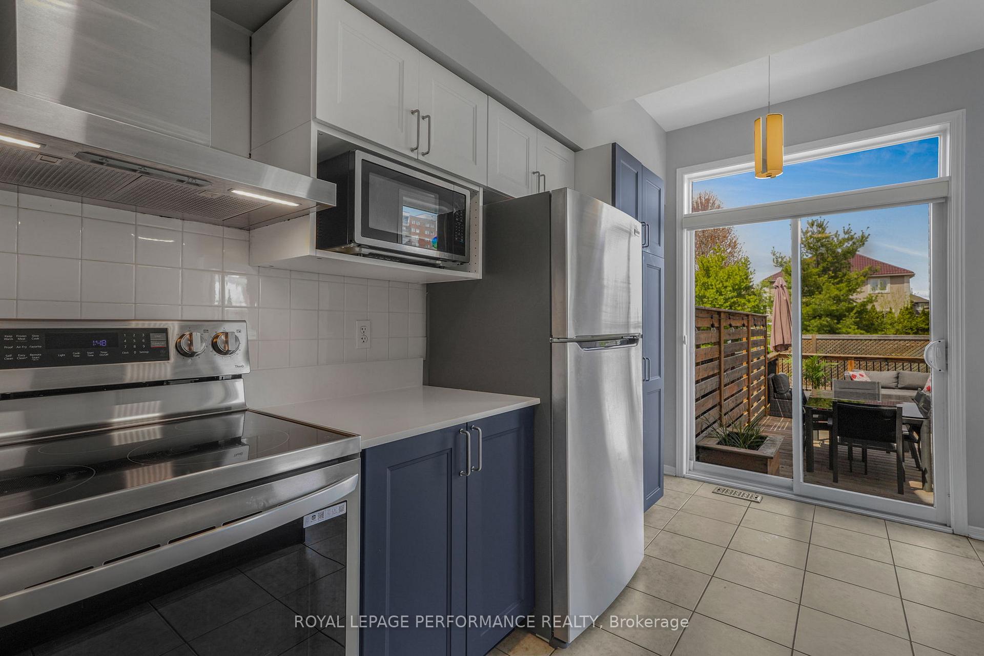 Photo 17 of 172 Colliston Crescent, Ottawa, Ridgemont — HOMEH