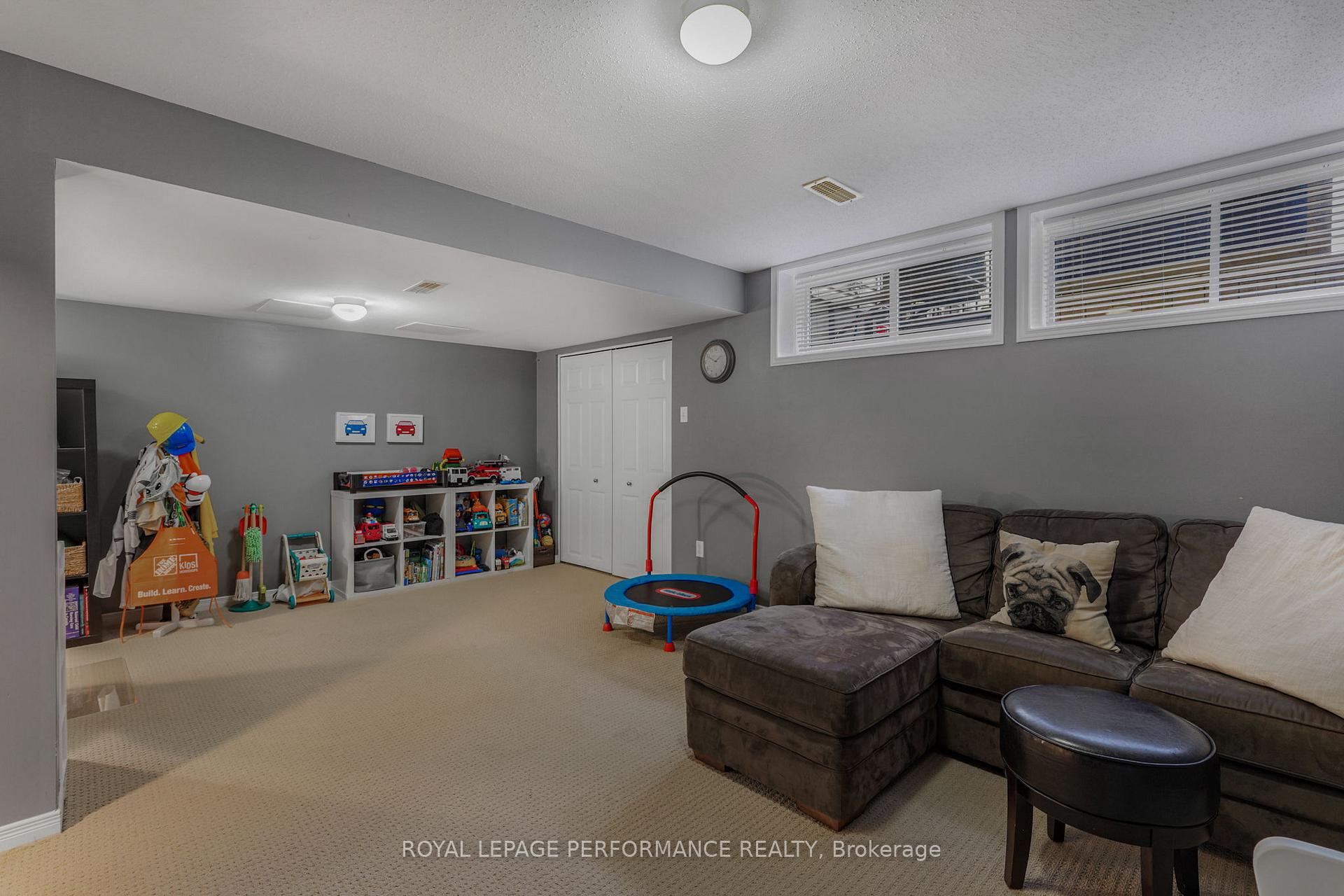 Photo 25 of 172 Colliston Crescent, Ottawa, Ridgemont — HOMEH