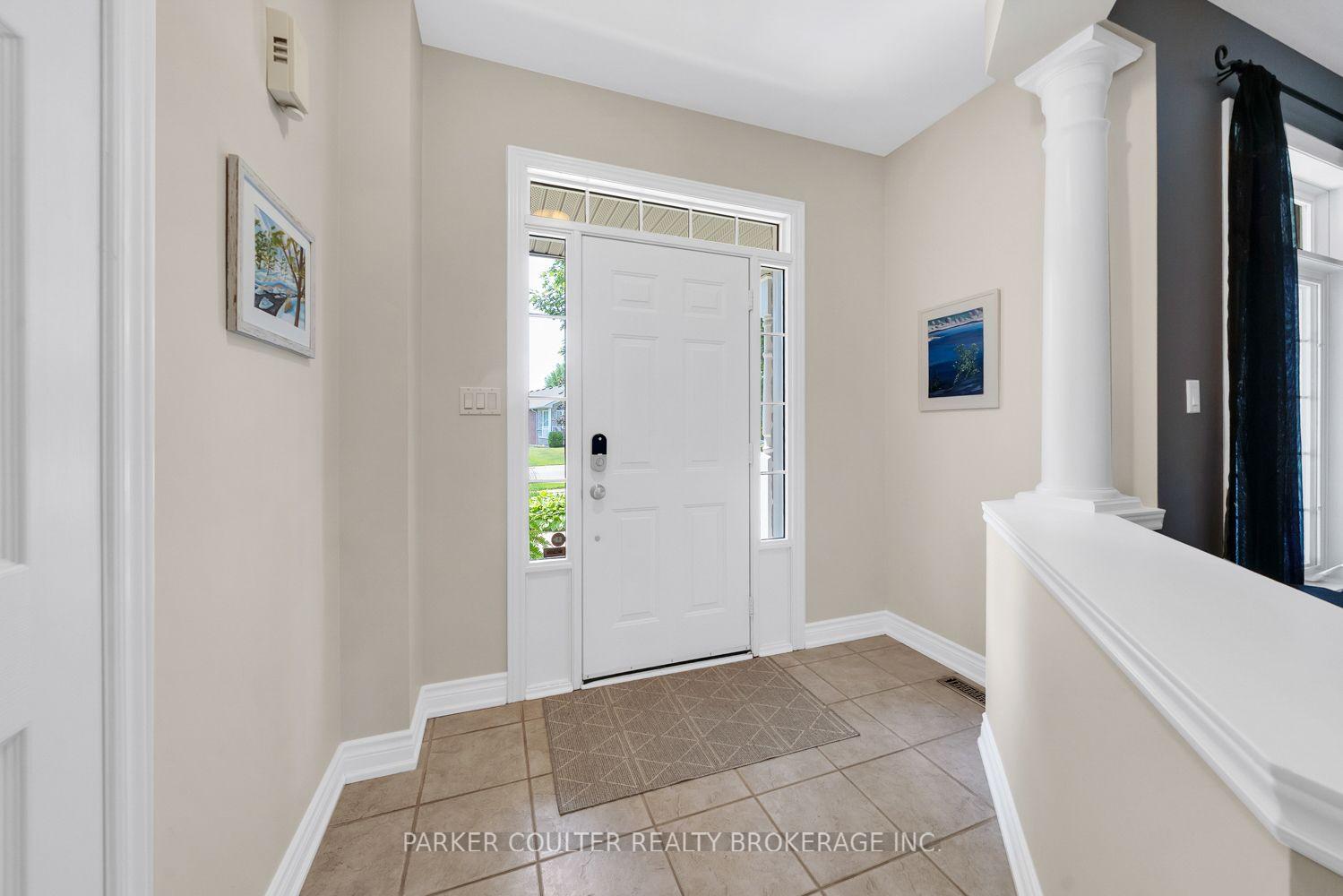 Photo 5 of 26 Stanley Street, Barrie, East Bayfield — HOMEH