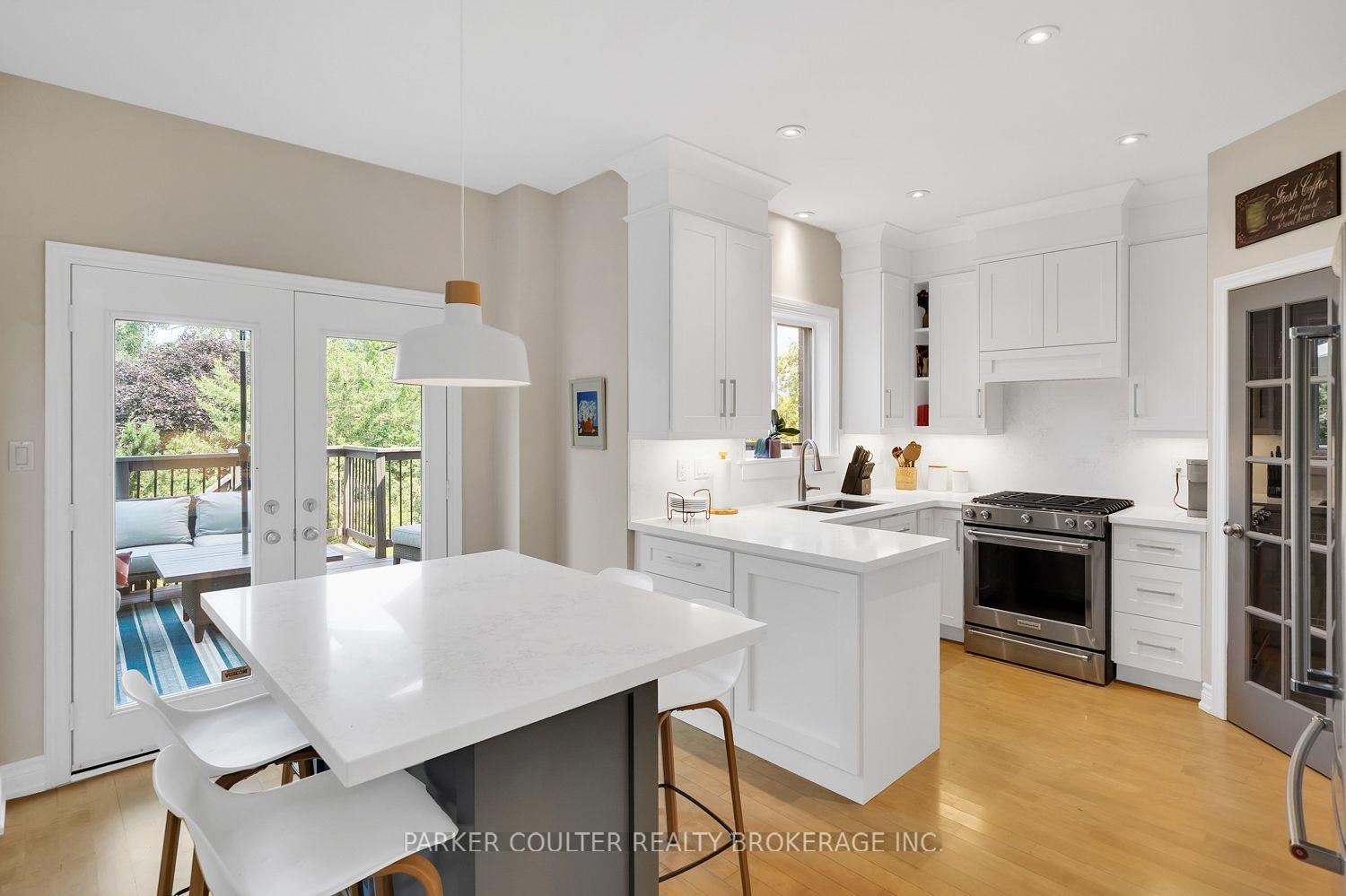 Photo 13 of 26 Stanley Street, Barrie, East Bayfield — HOMEH