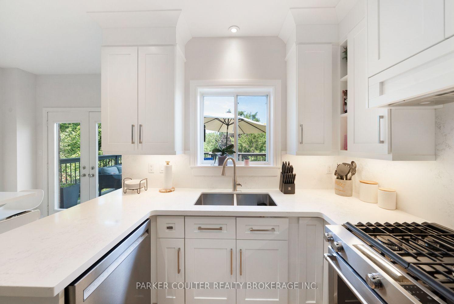 Photo 15 of 26 Stanley Street, Barrie, East Bayfield — HOMEH