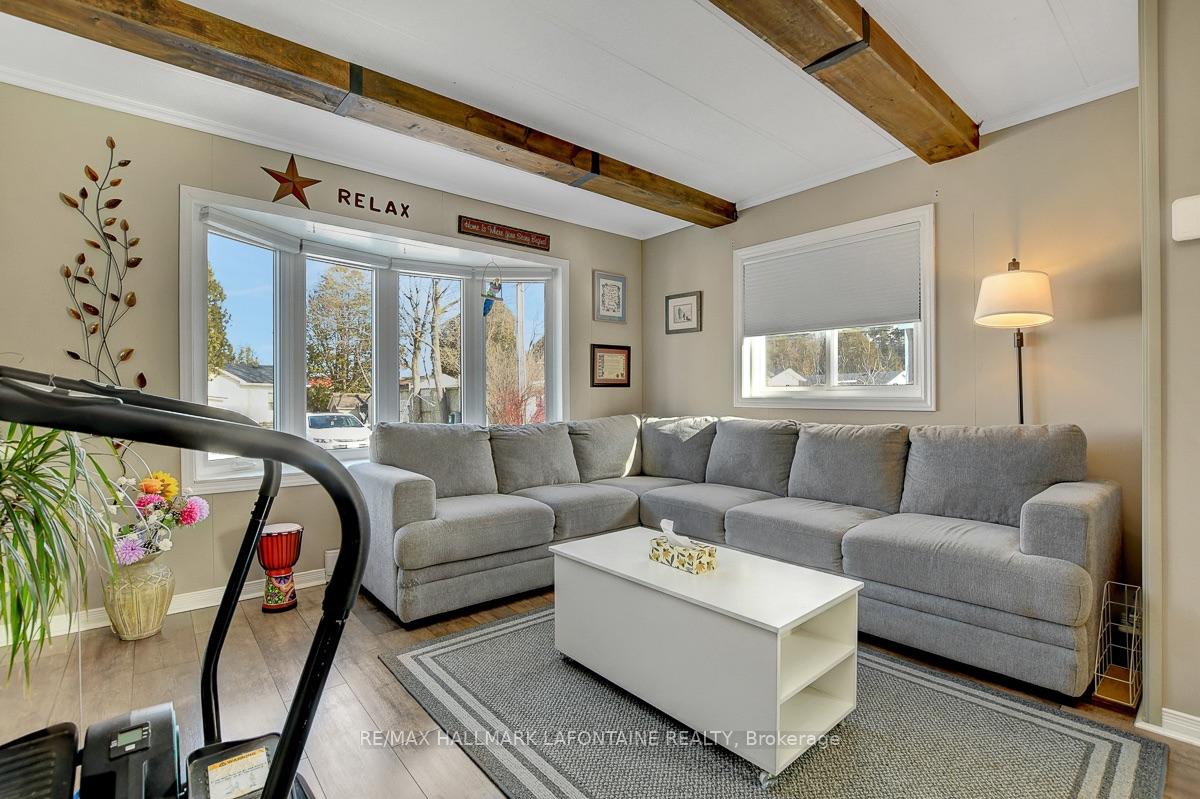 Photo 4 of 3535 St Joseph Boulevard, Ottawa, Fallingbrook/Ridgemount — HOMEH