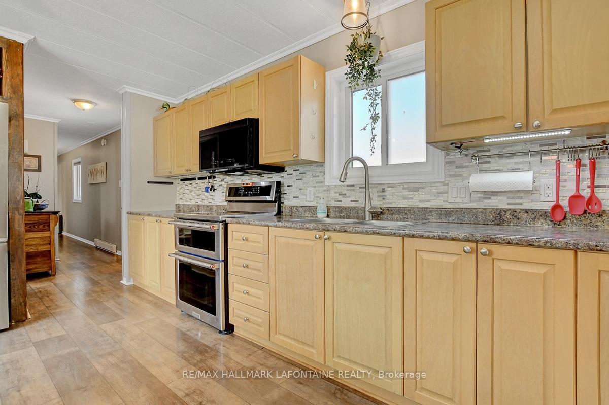 Photo 12 of 3535 St Joseph Boulevard, Ottawa, Fallingbrook/Ridgemount — HOMEH