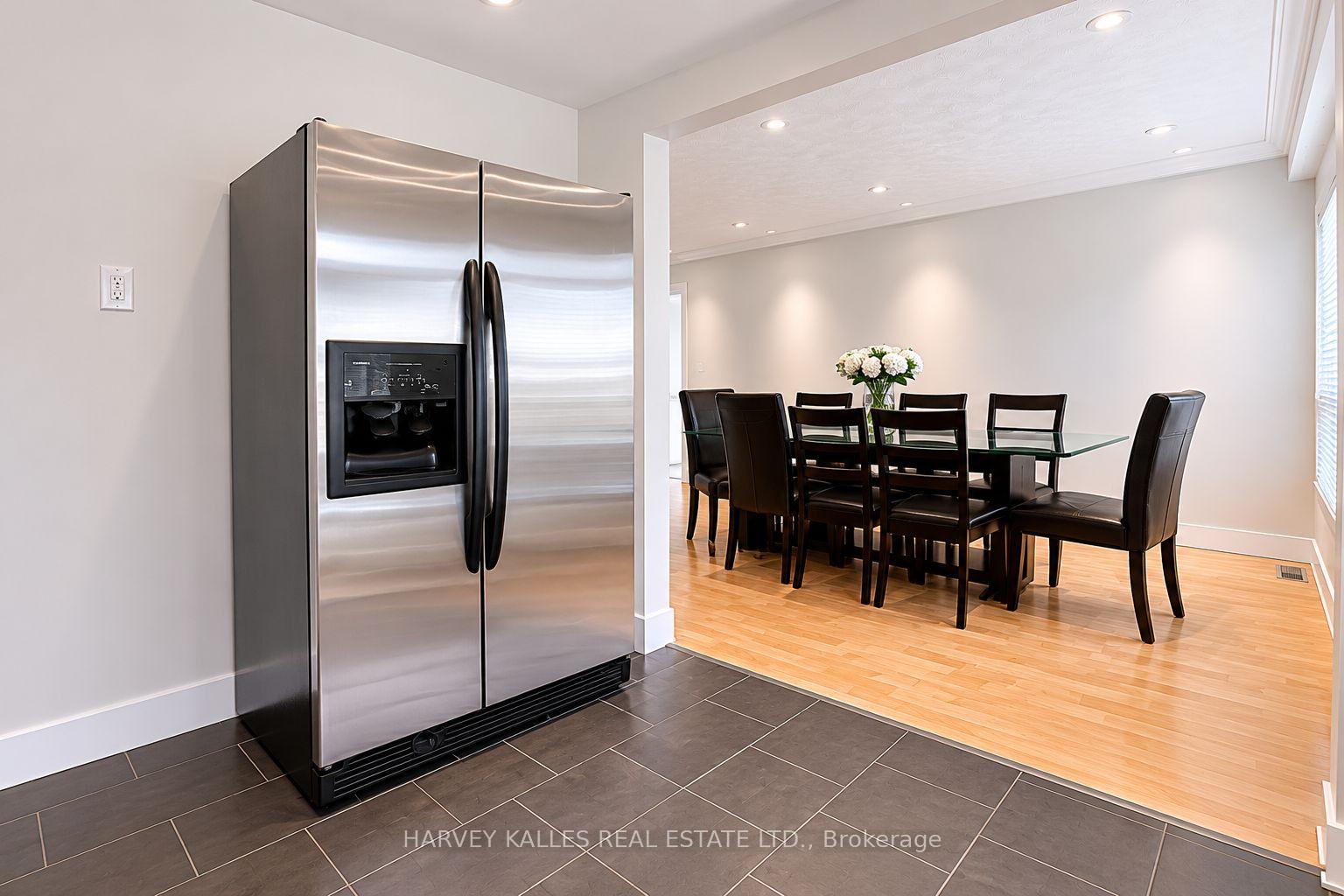 Photo 8 of 29 Giltspur Drive, North York, Glenfield-Jane Heights — HOMEH