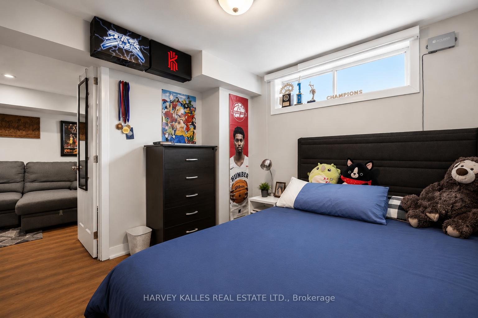 Photo 25 of 29 Giltspur Drive, North York, Glenfield-Jane Heights — HOMEH