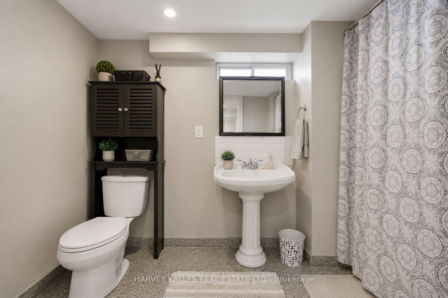 Photo 28 of 29 Giltspur Drive, North York, Glenfield-Jane Heights — HOMEH
