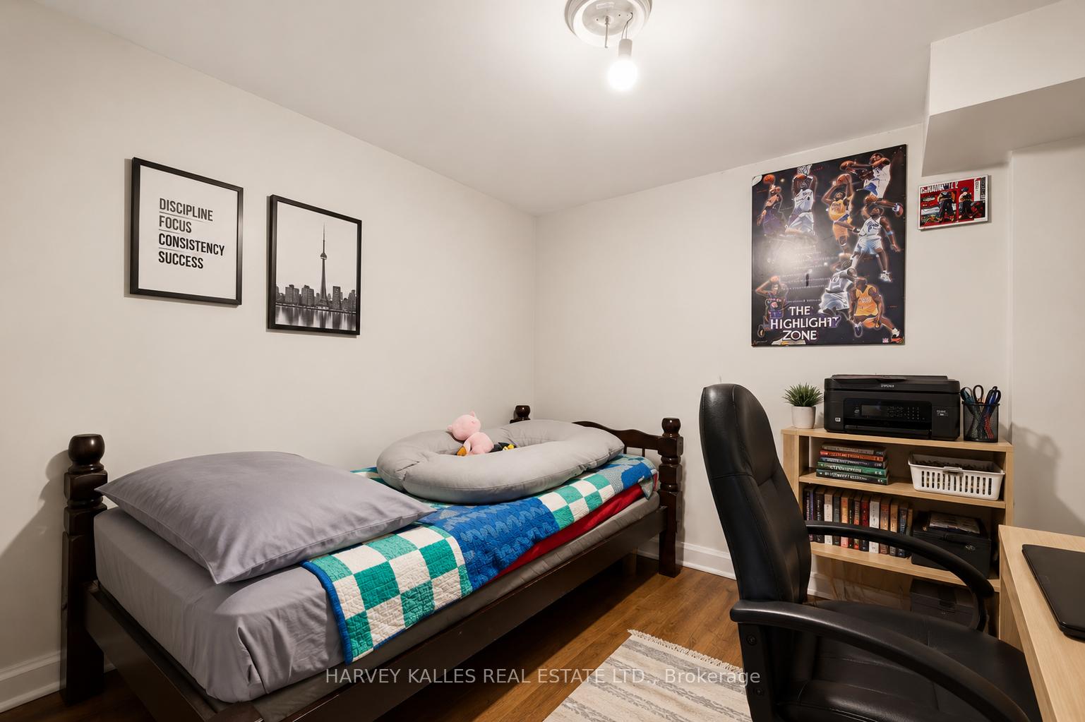Photo 29 of 29 Giltspur Drive, North York, Glenfield-Jane Heights — HOMEH