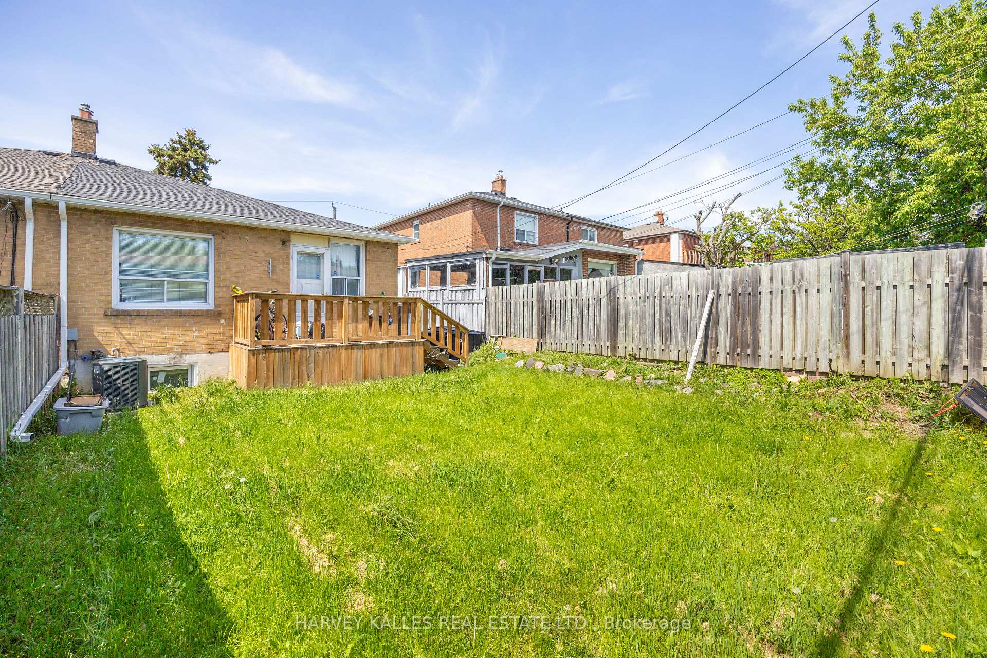Photo 32 of 29 Giltspur Drive, North York, Glenfield-Jane Heights — HOMEH