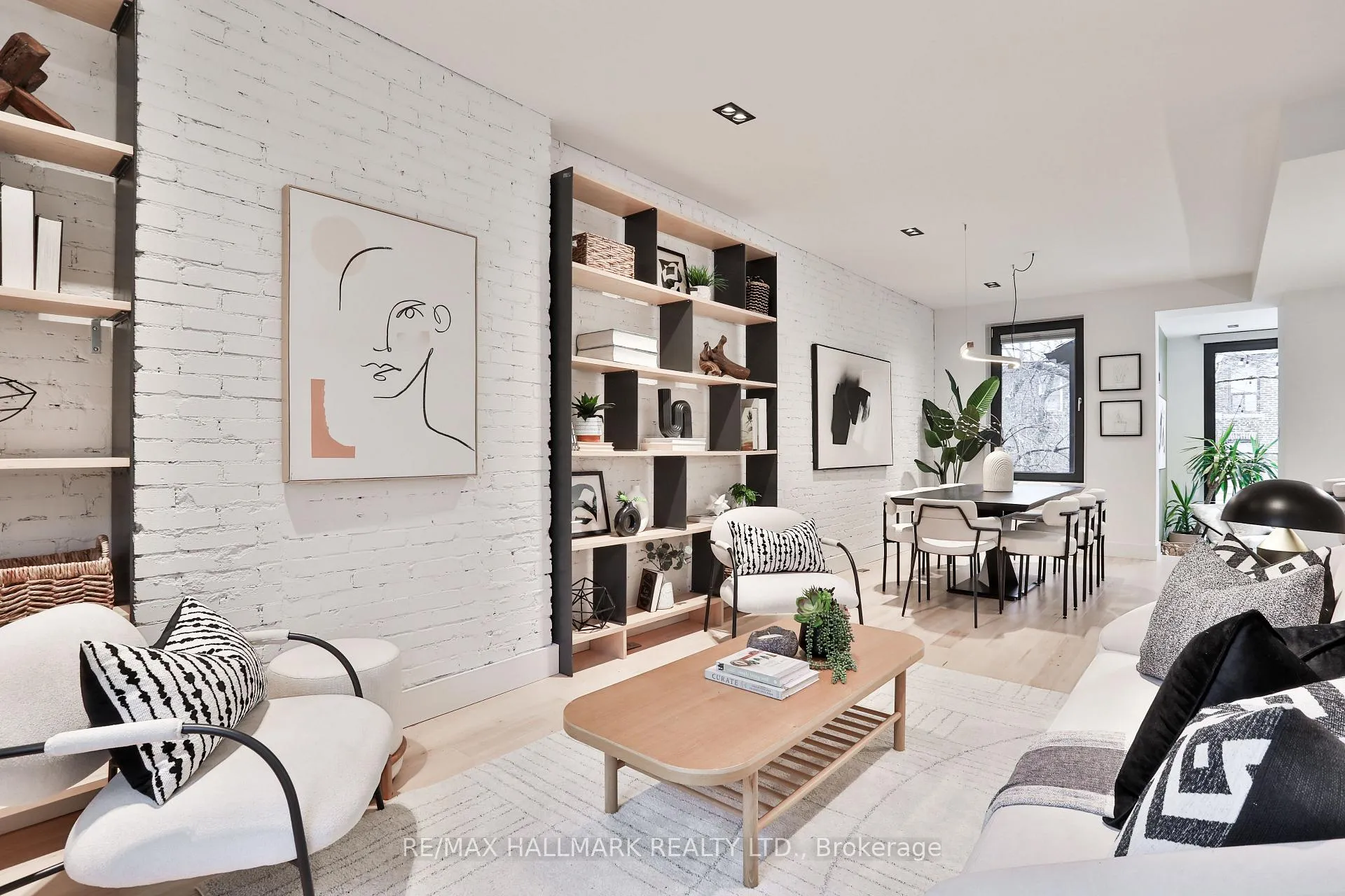 Photo 2 of 35 Palmerston Gardens, Toronto, The Annex — HOMEH