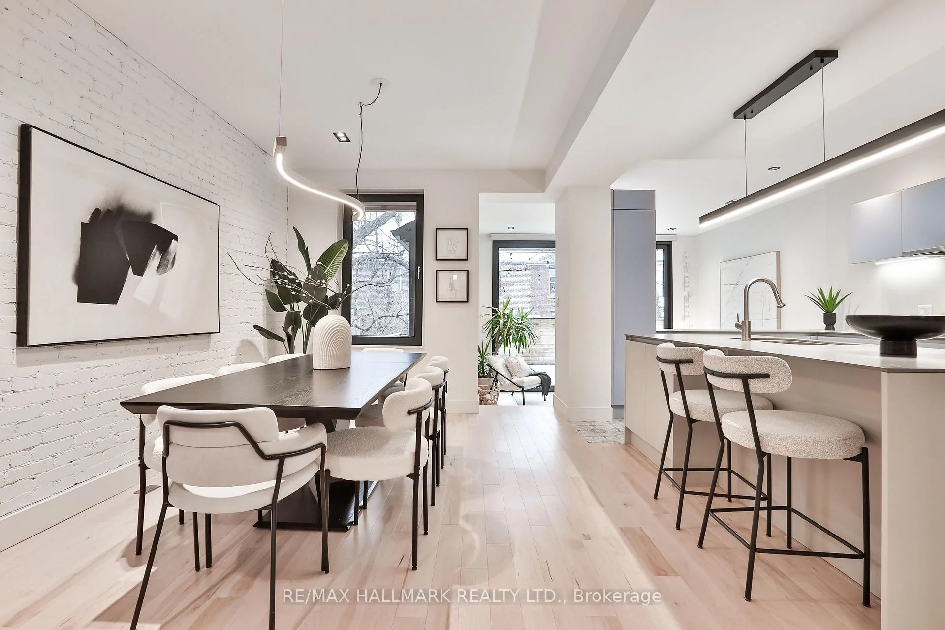 Photo 6 of 35 Palmerston Gardens, Toronto, The Annex — HOMEH