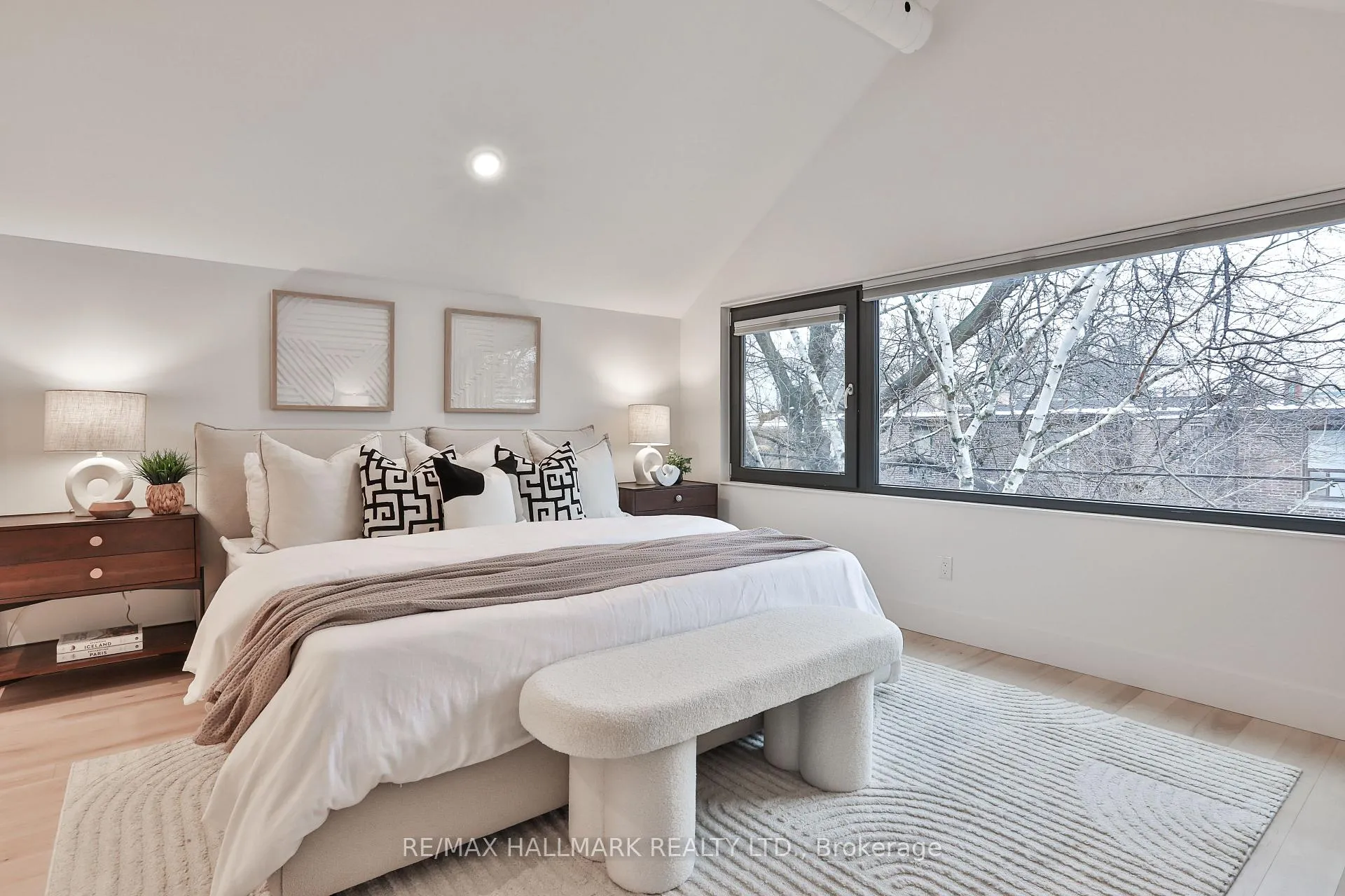 Photo 20 of 35 Palmerston Gardens, Toronto, The Annex — HOMEH