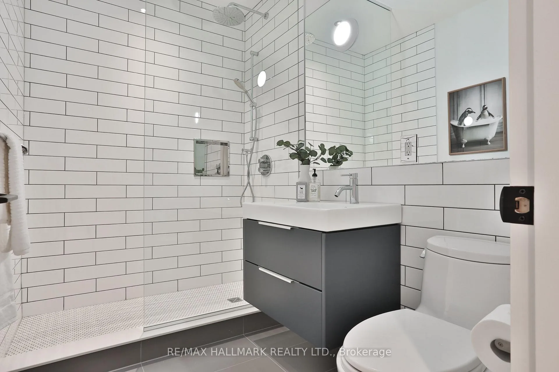 Photo 30 of 35 Palmerston Gardens, Toronto, The Annex — HOMEH